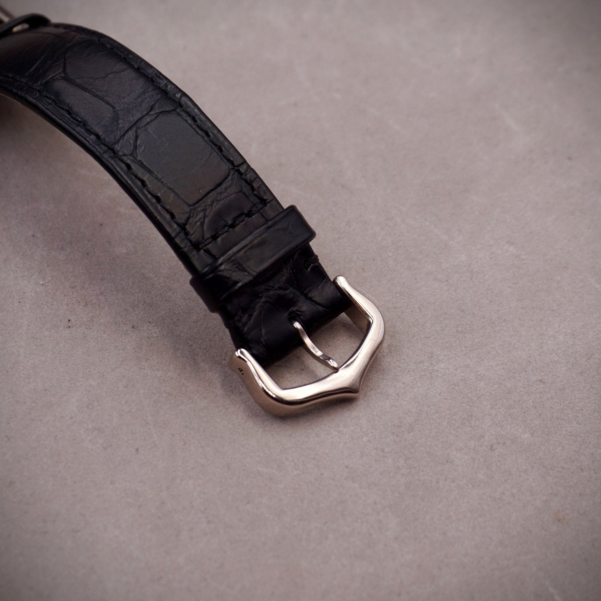 CARTIER TANK "LOUIS CARTIER" OR BLANC - montre vintage - Contre - Temps Paris