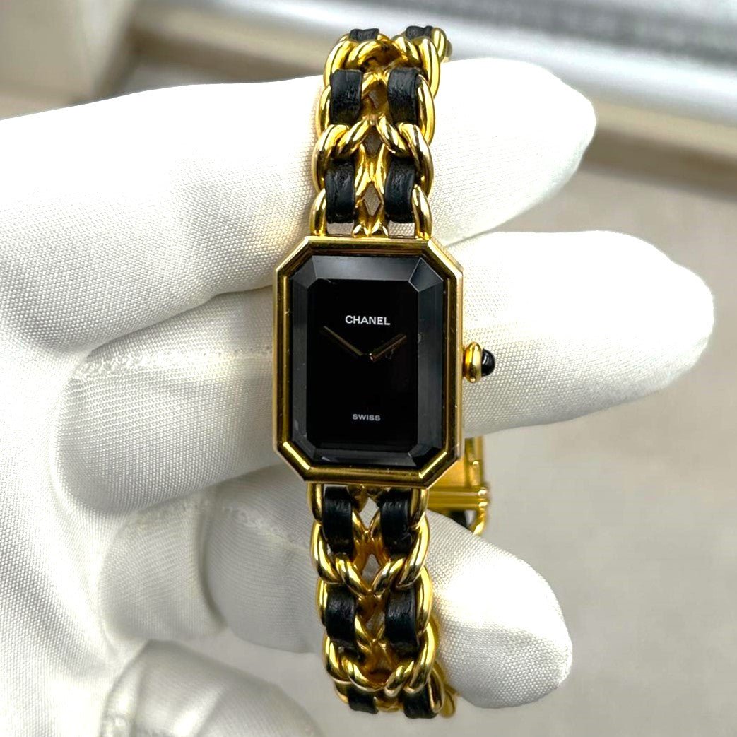 CHANEL "PREMIERE - EDITION ORIGINALE" PLAQUÉE OR ET CUIR - montre vintage - Contre - Temps Paris