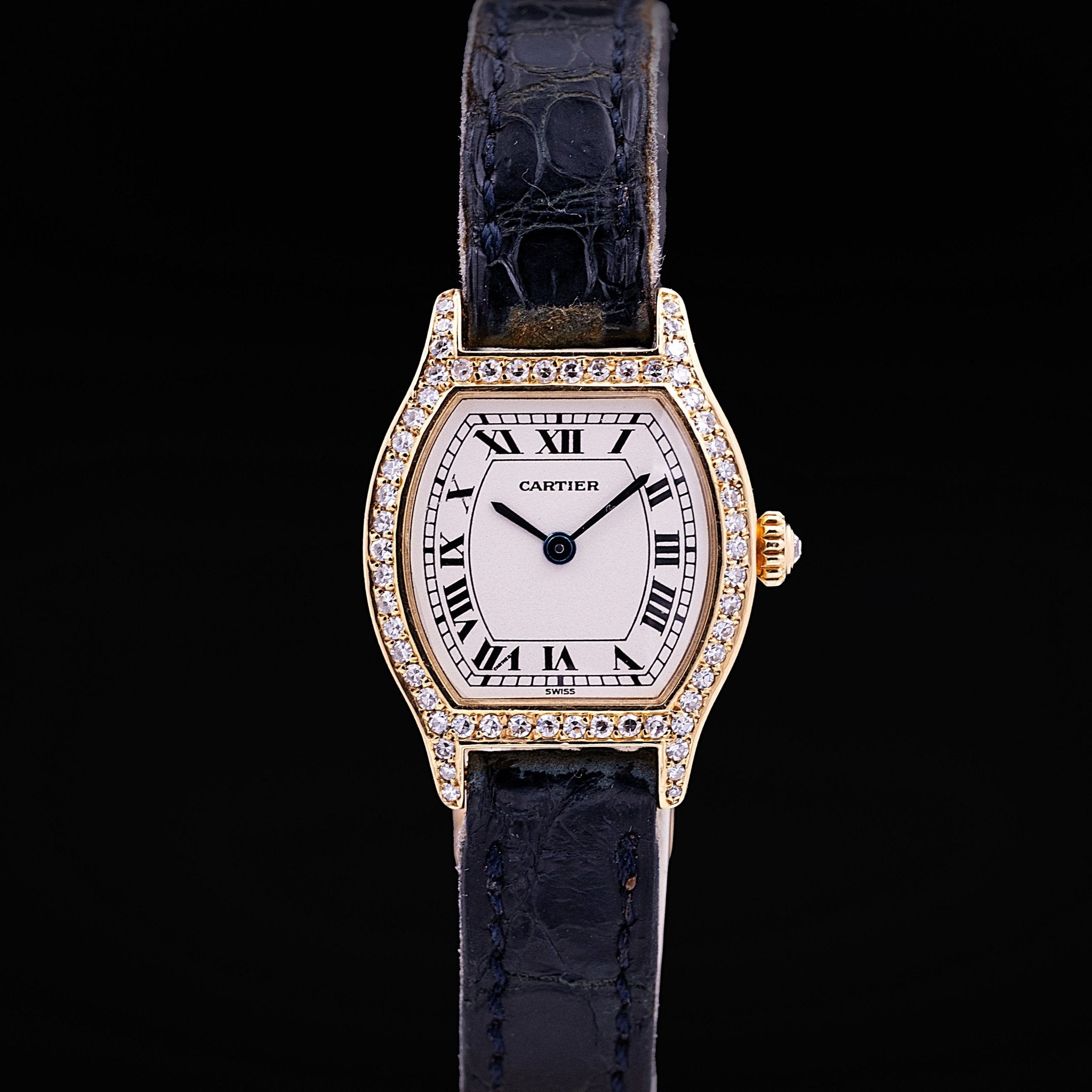 Cartier Tortue petit modèle Or jaune et diamants, Ref. 66036 - montre vintage - Contre-Temps Paris