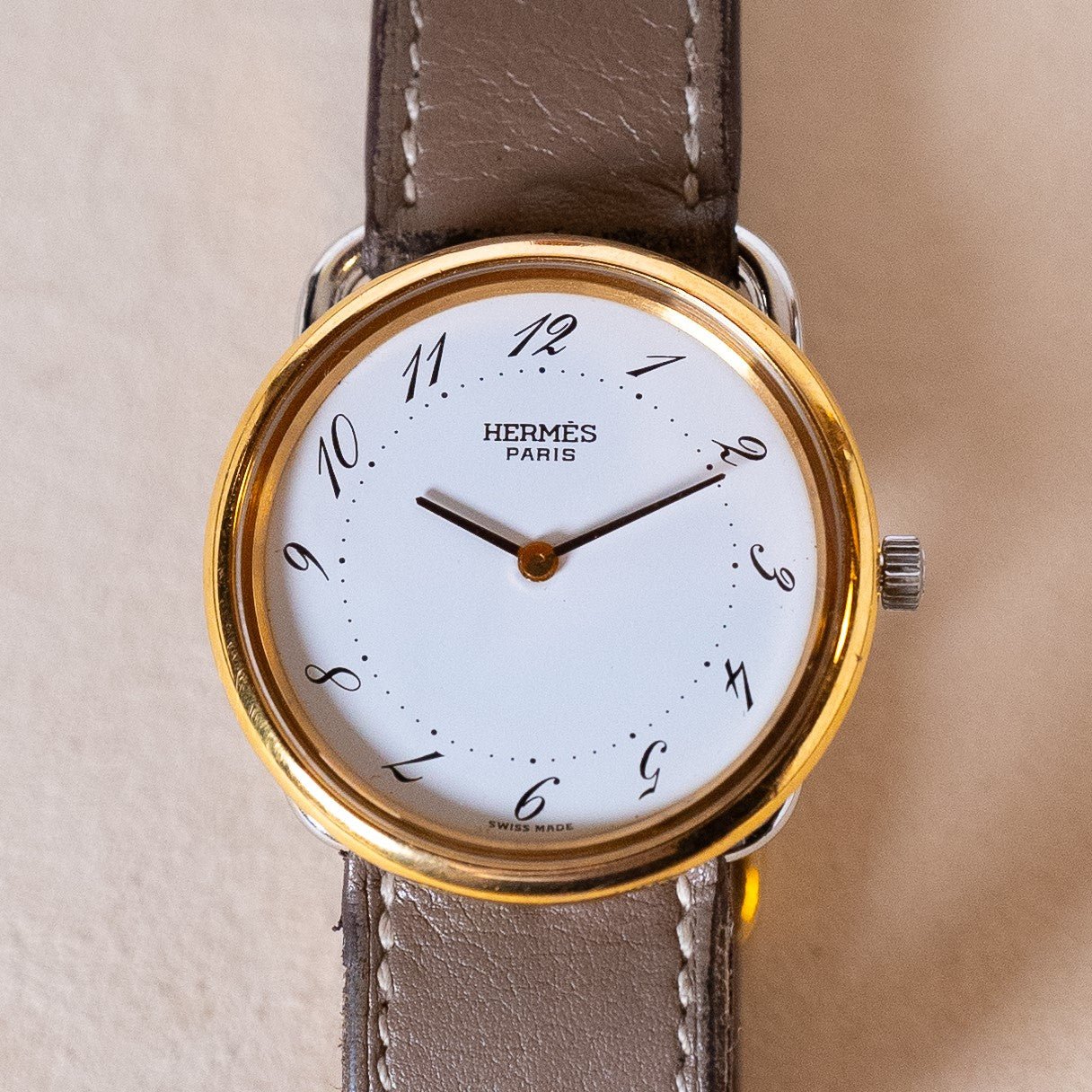 HERMES ARCEAU FEMME BICOLORE PLAQUE OR ET ACIER - montre vintage - Contre - Temps Paris