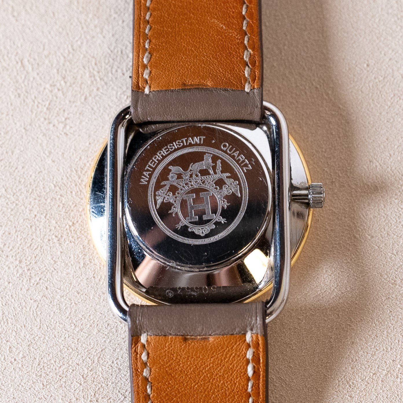 HERMES ARCEAU FEMME BICOLORE PLAQUE OR ET ACIER - montre vintage - Contre - Temps Paris