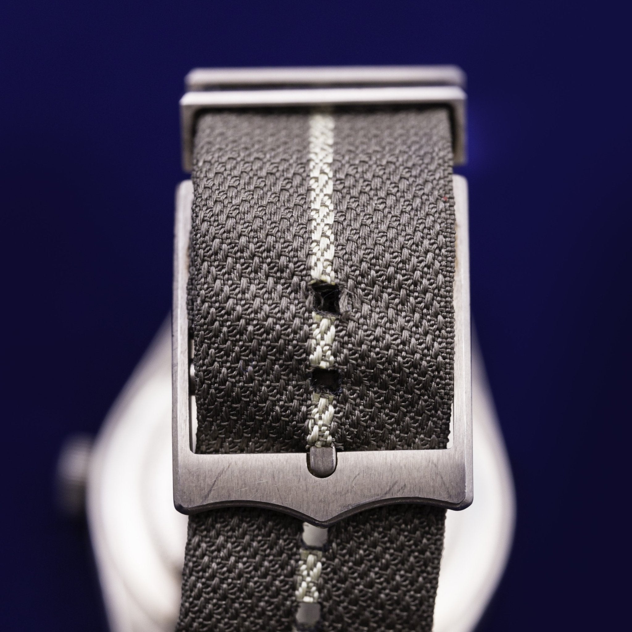 TUDOR BLACK BAY FIFTY - EIGHT ARGENT - montre vintage - Contre - Temps Paris