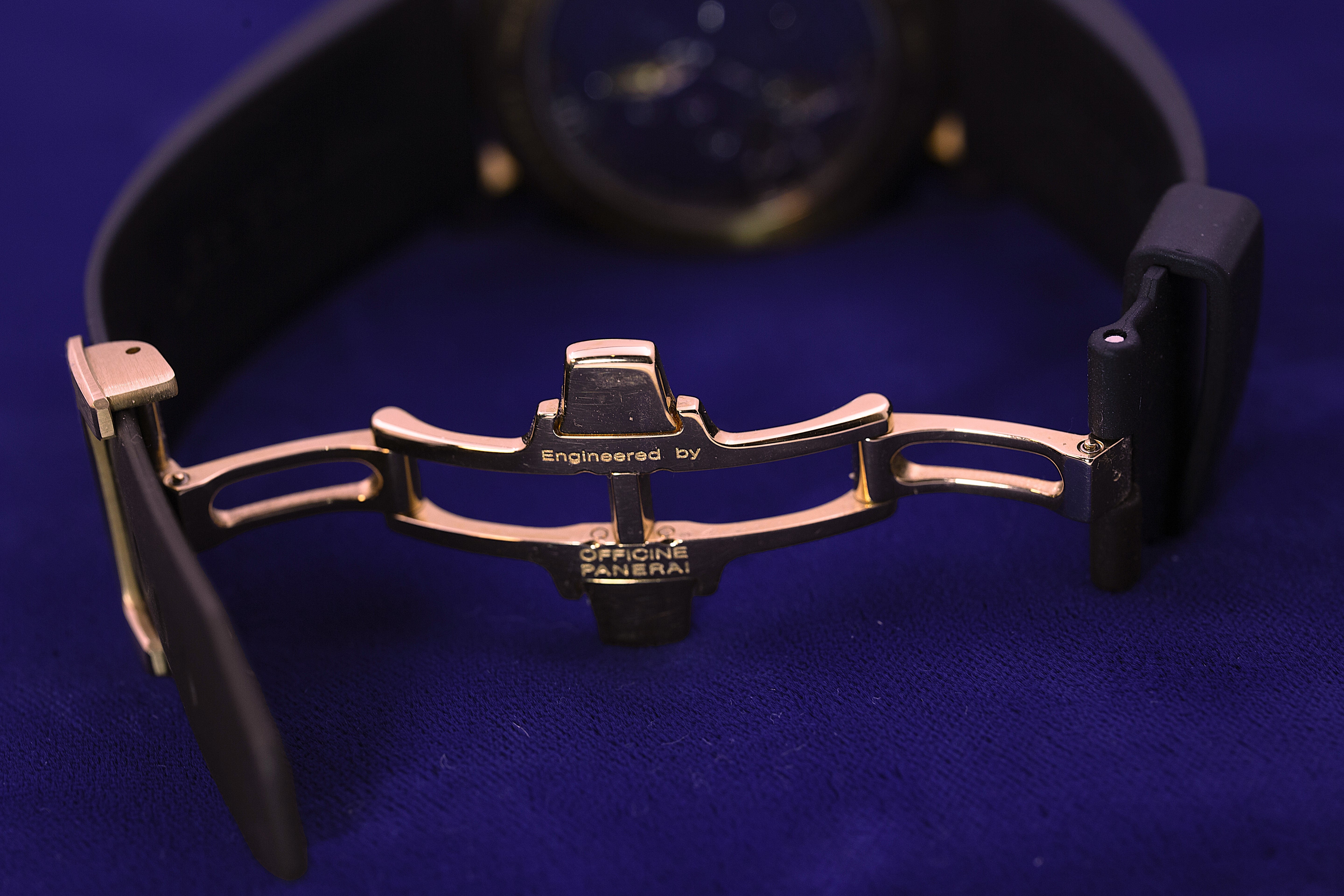 PANERAI FERRARI GRANTURISMO GMT 8 DAYS OR ROSE