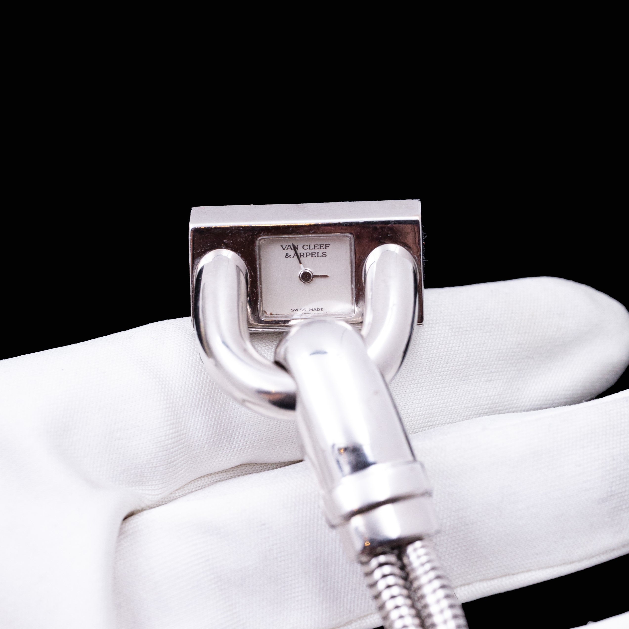 VAN CLEEF & ARPELS CADENAS VINTAGE II OR BLANC