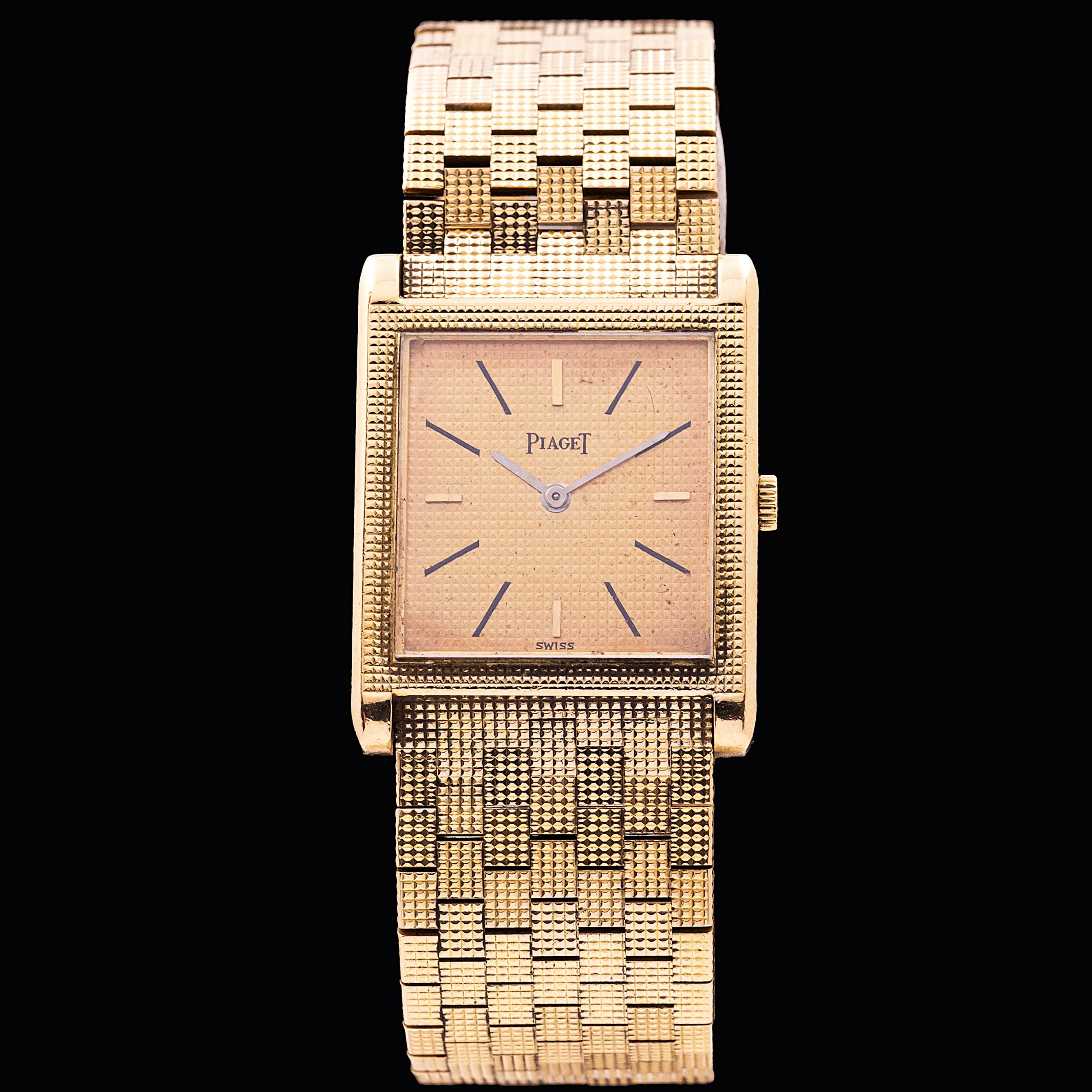 PIAGET TYPE TANK OR JAUNE "CLOUS DE PARIS"