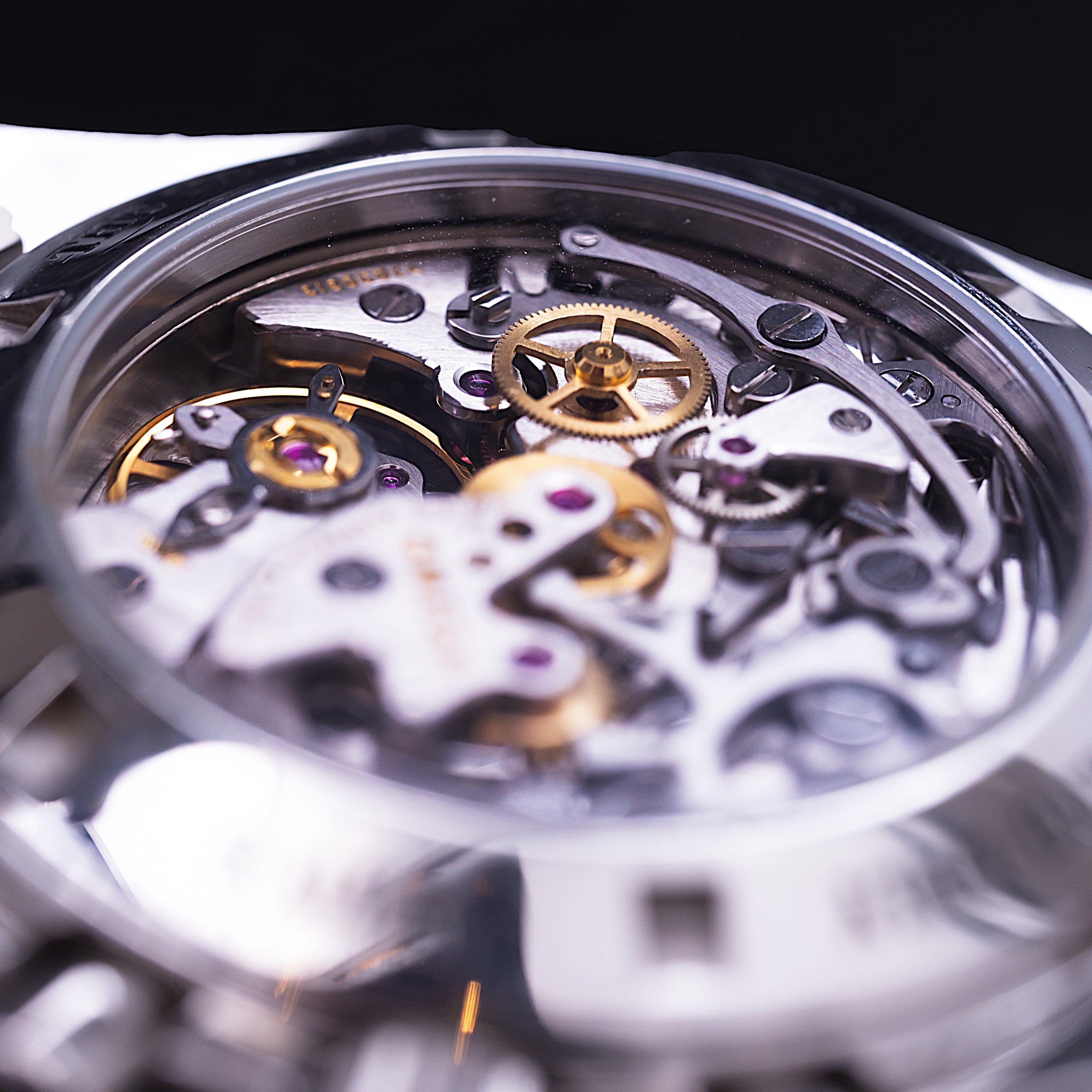 OMEGA SPEEDMASTER MOONWATCH PROFESSIONAL MOON PHASE