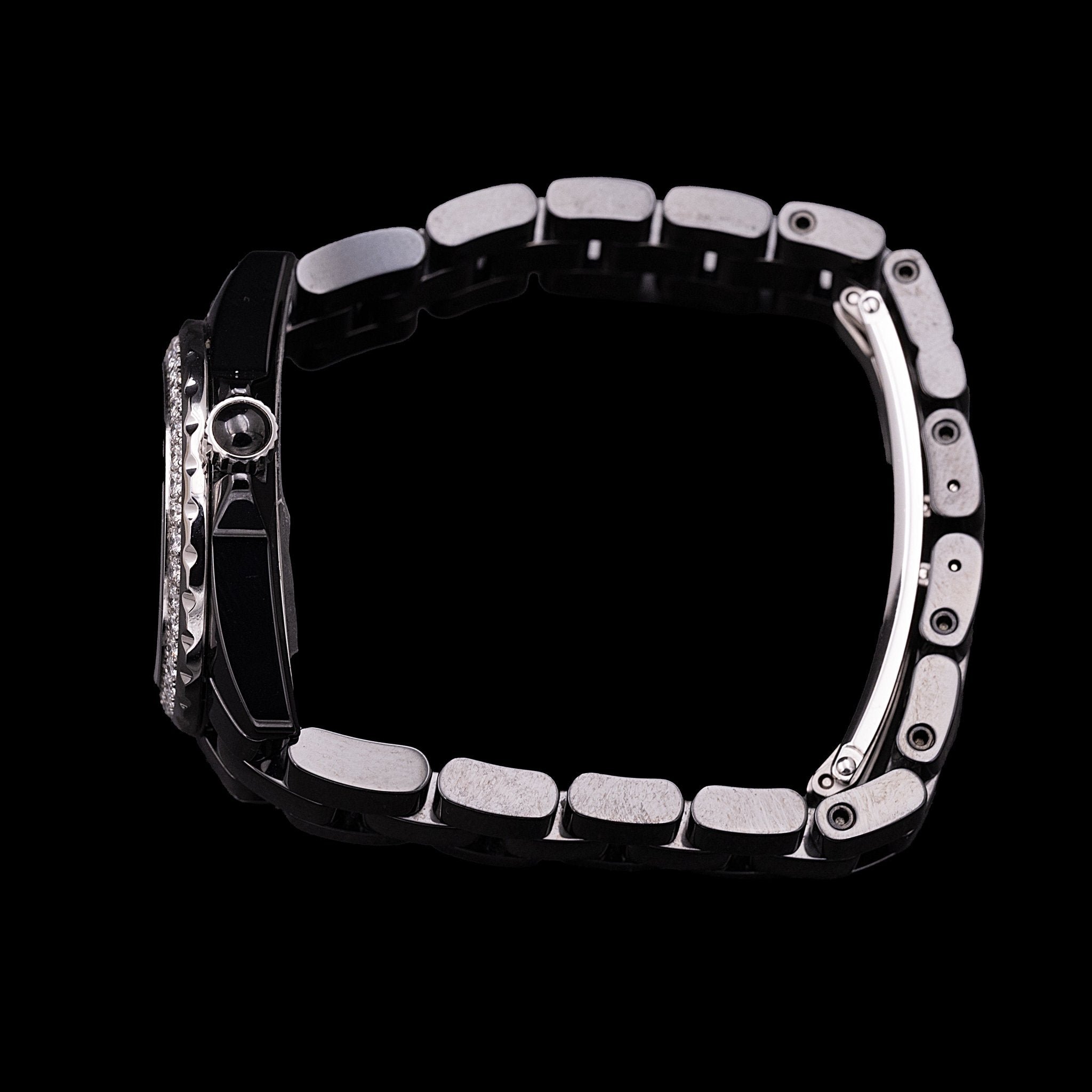 Chanel J12 Noire Lunette Diamants Ref. H2571, 2012 - montre vintage - Contre - Temps Paris