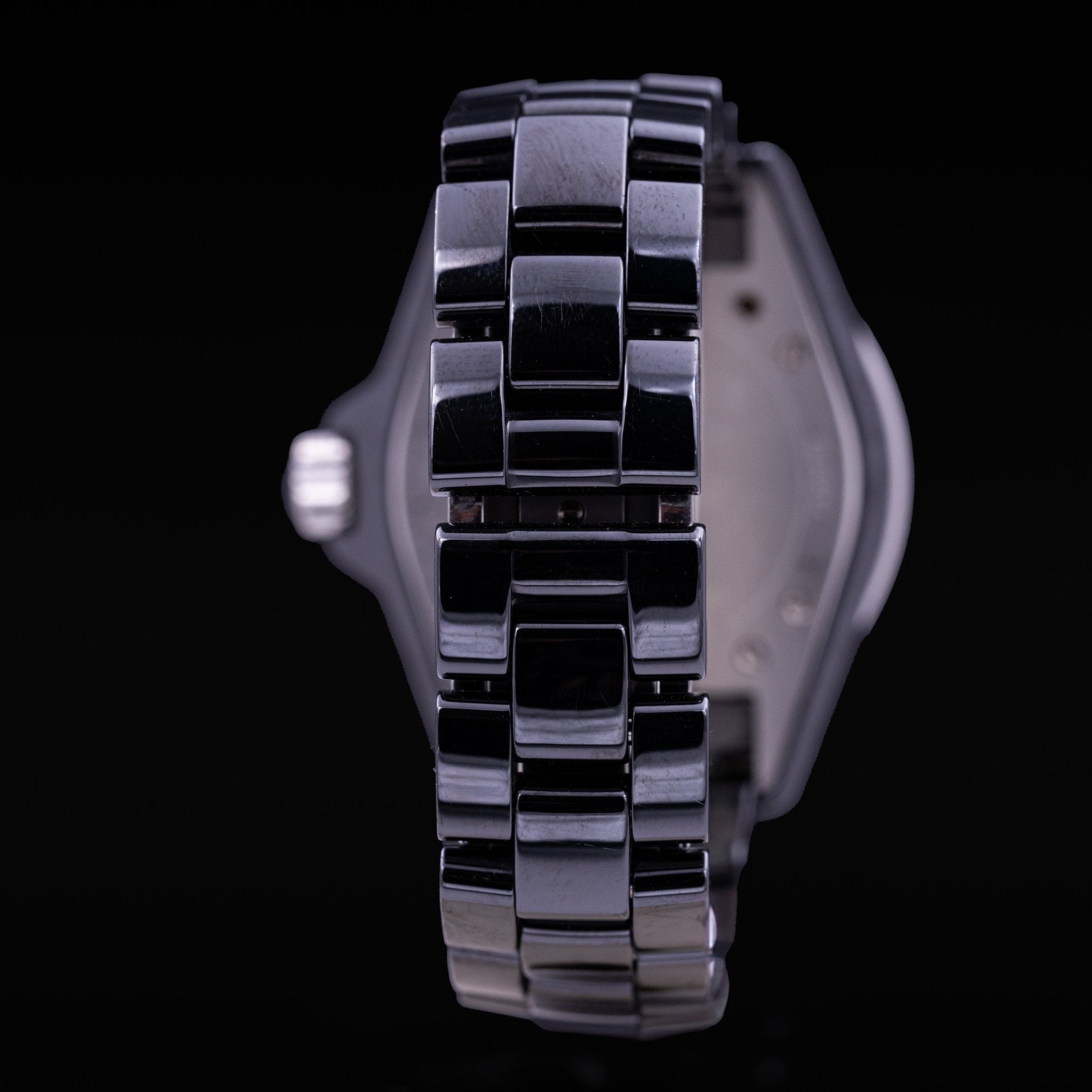 Chanel J12 Intense Black Céramique Noire Ref. H3828, ca.2015 - montre vintage - Contre-Temps Paris