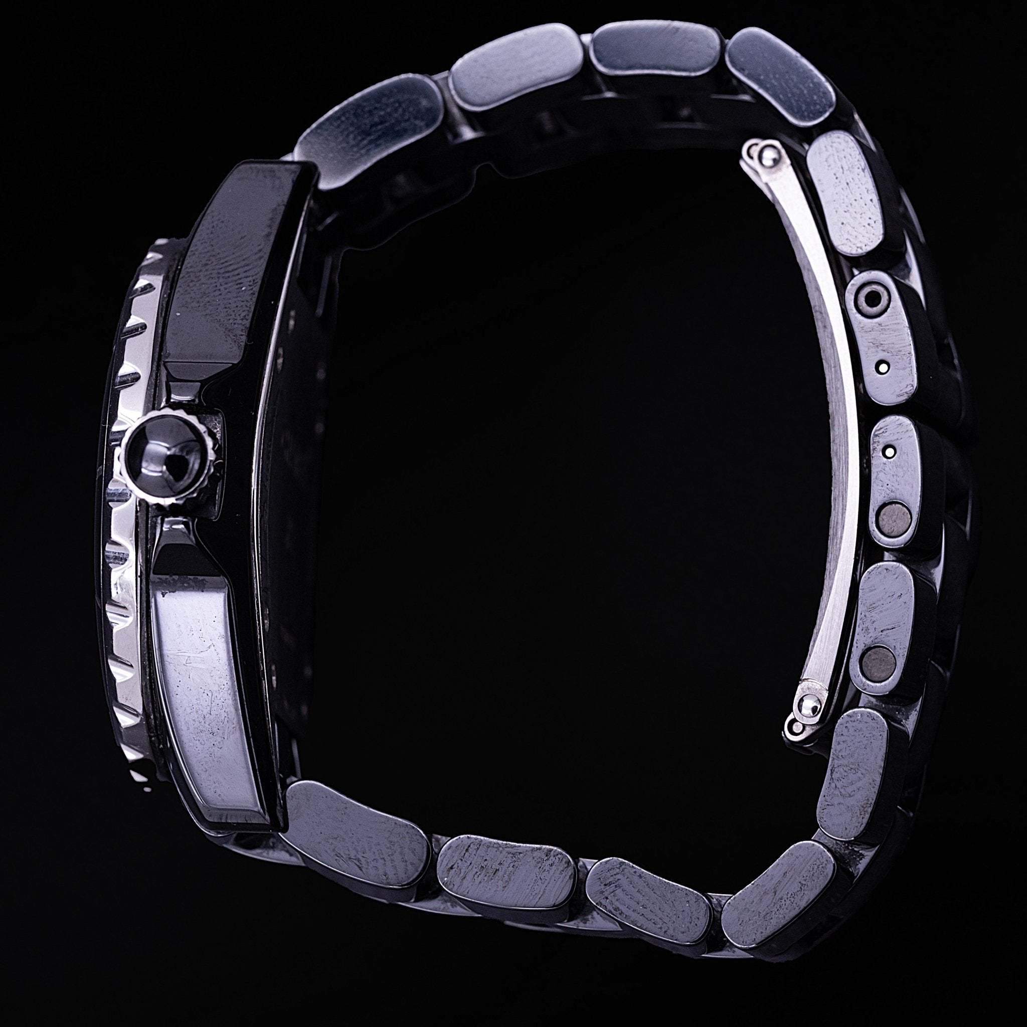 Chanel J12 Intense Black Céramique Noire Ref. H3828, ca.2015 - montre vintage - Contre-Temps Paris