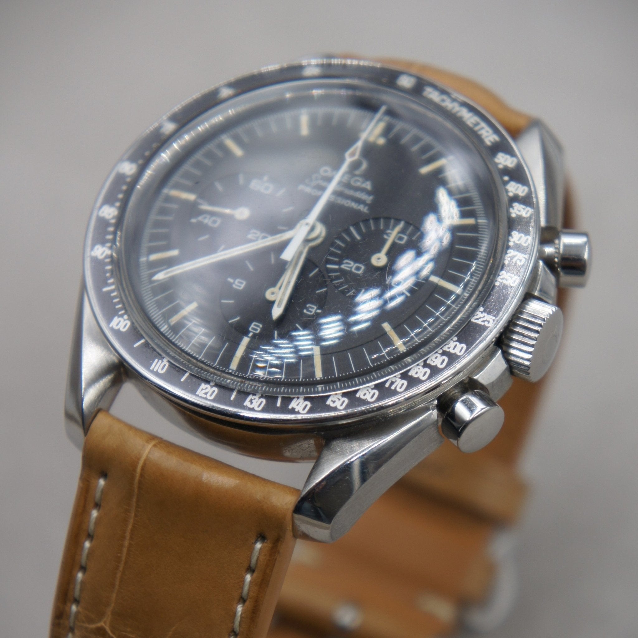 Omega Speedmaster Professional reference 145.022 pre-Moon, transitional calibre 861, 42 mm steel case, pie pan dial, DON bezel, seahorse case back, ca. 1969