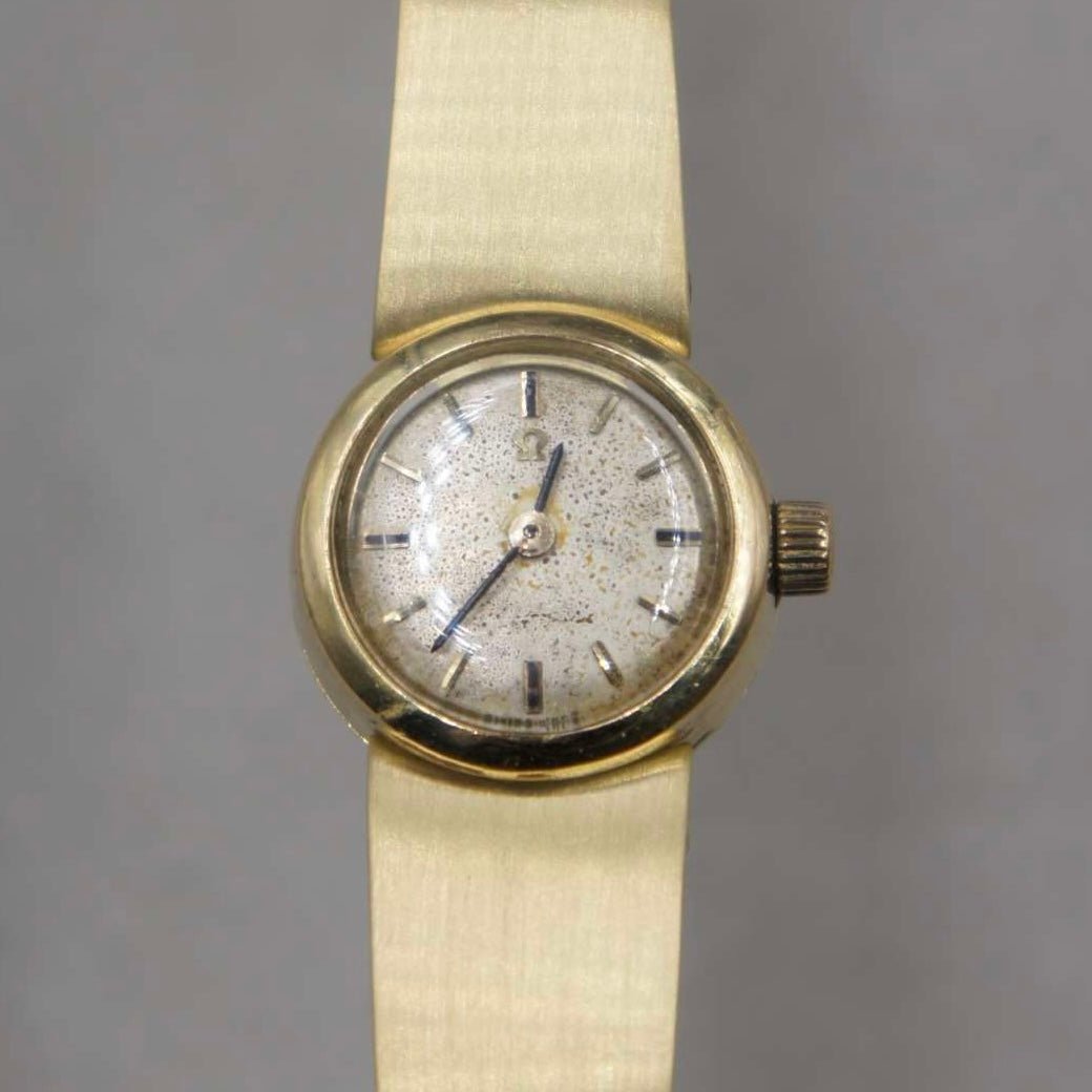 OMEGA LADY - TOUT OR JAUNE - BRACELET RIGIDE - montre vintage - Contre - Temps Paris