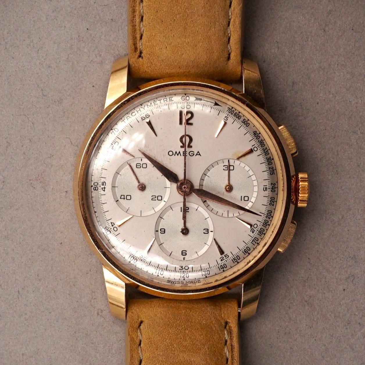 OMEGA CHRONOGRAPHE CALIBRE 321 OR - montre vintage - Contre - Temps Paris