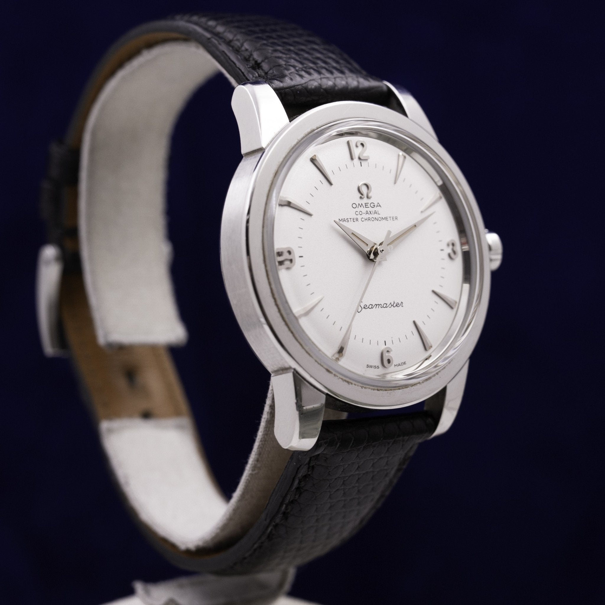 OMEGA SEAMASTER 1948 70TH ANNIVERSARY - montre vintage - Contre - Temps Paris