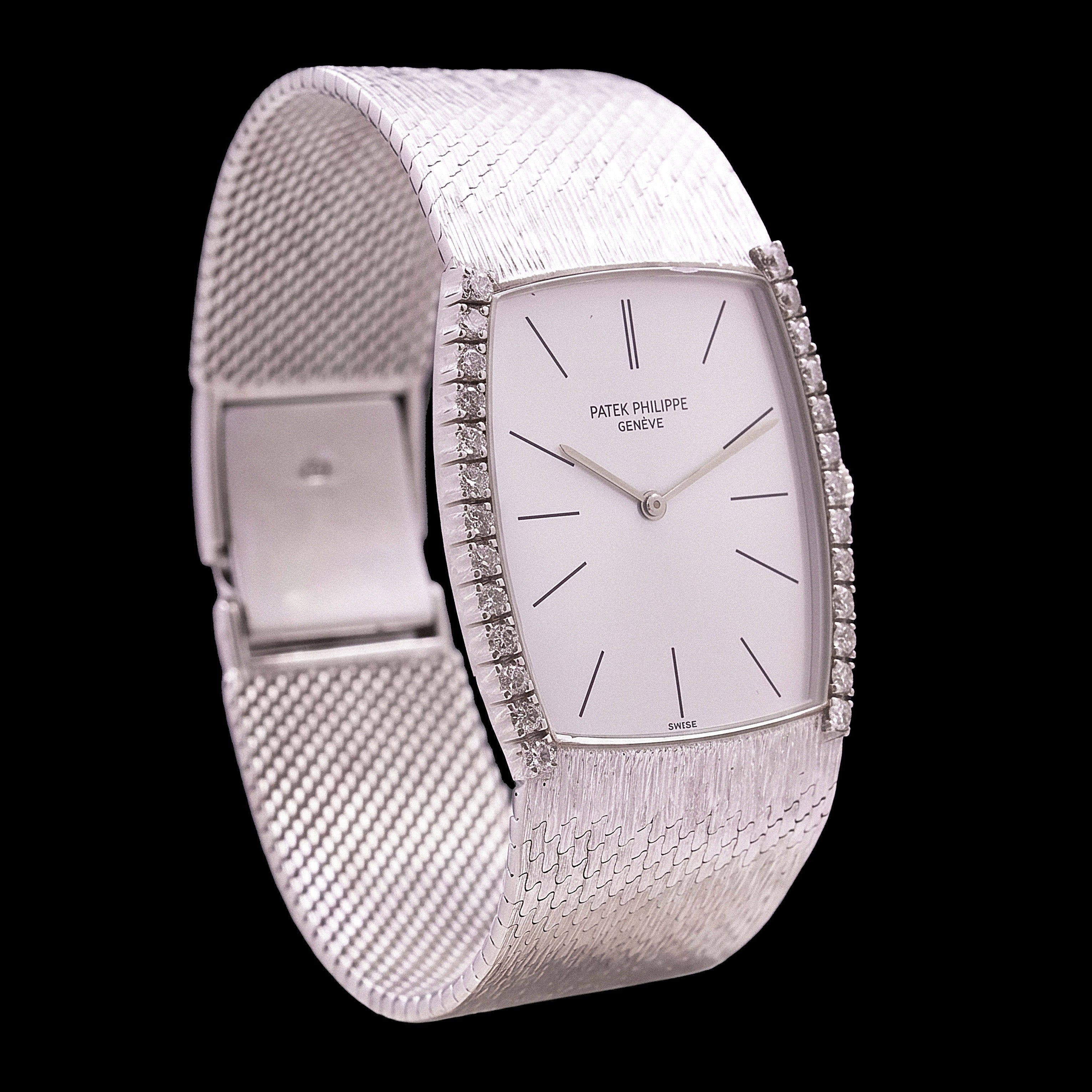 Patek Philippe Gondolo Gemma Ref. 3528/4 white gold, diamond-set sides, silver dial, mesh bracelet