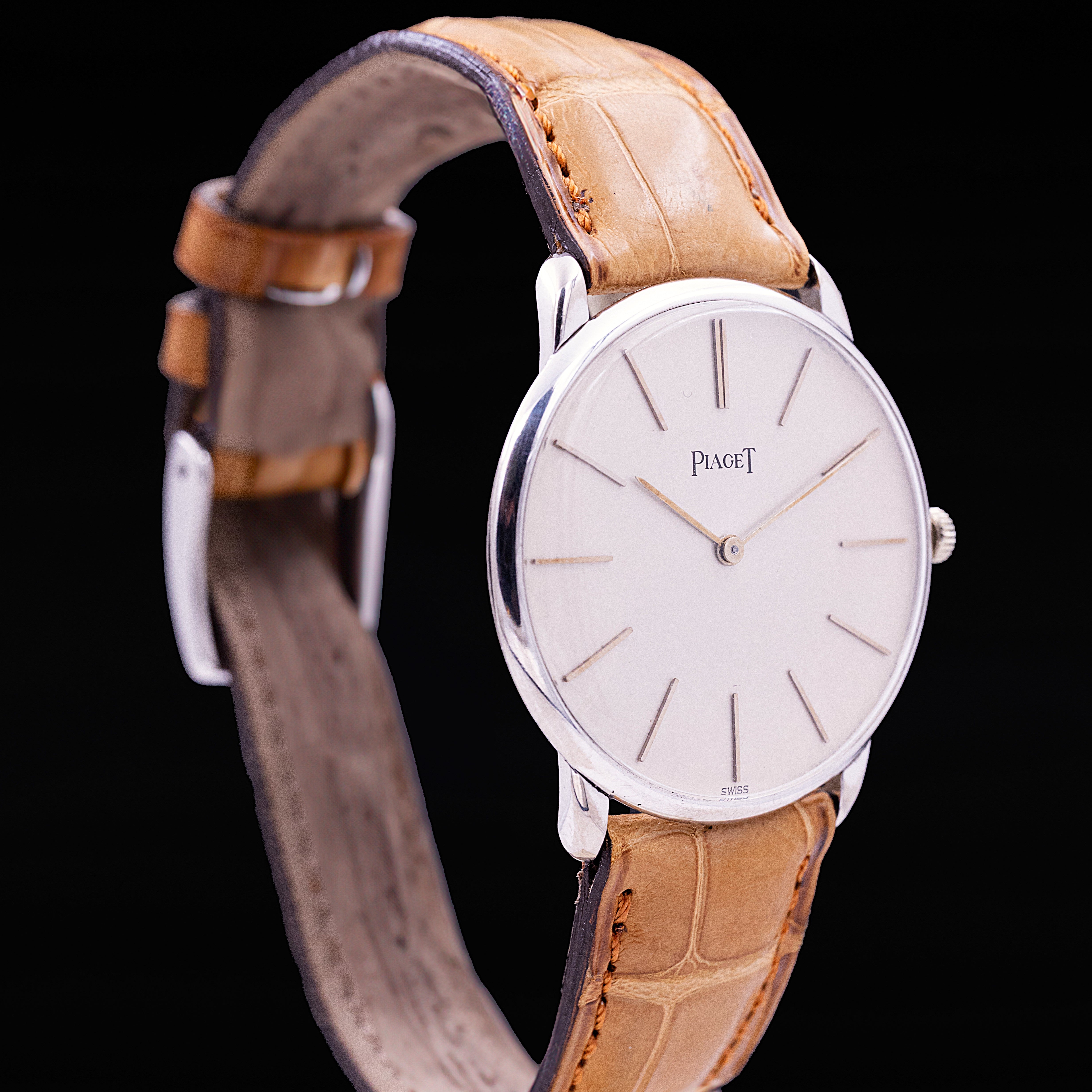 Piaget ultra-thin dress watch 18-carat white gold silver dial baton indexes 1980s