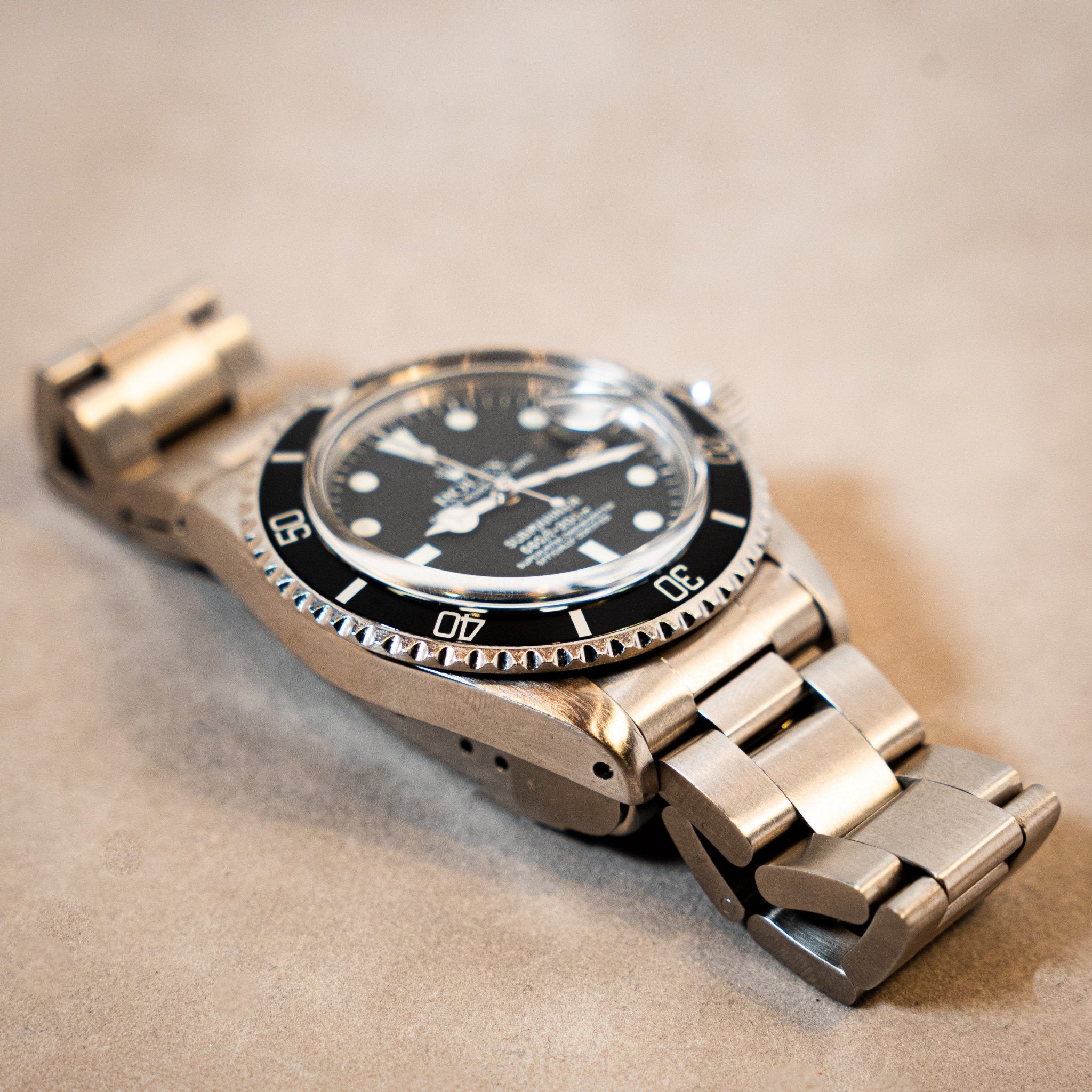 ROLEX SUBMARINER DATE REF 1680 - montre vintage - Contre - Temps Paris