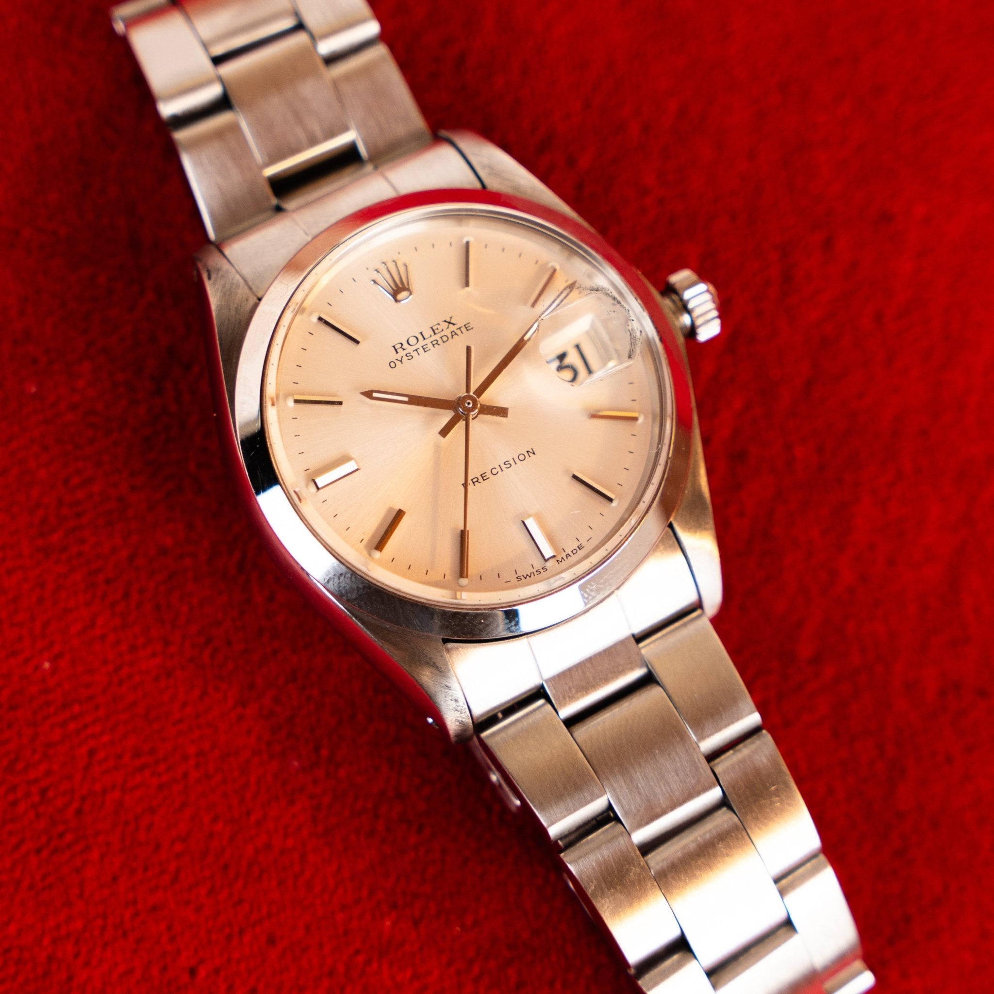Rolex Oysterdate Precision Ref. 6694, steel, 1970s, silver sunburst dial, calibre 1225. Serviced and warranted by Contre-Temps. Paris, rue du Bac.