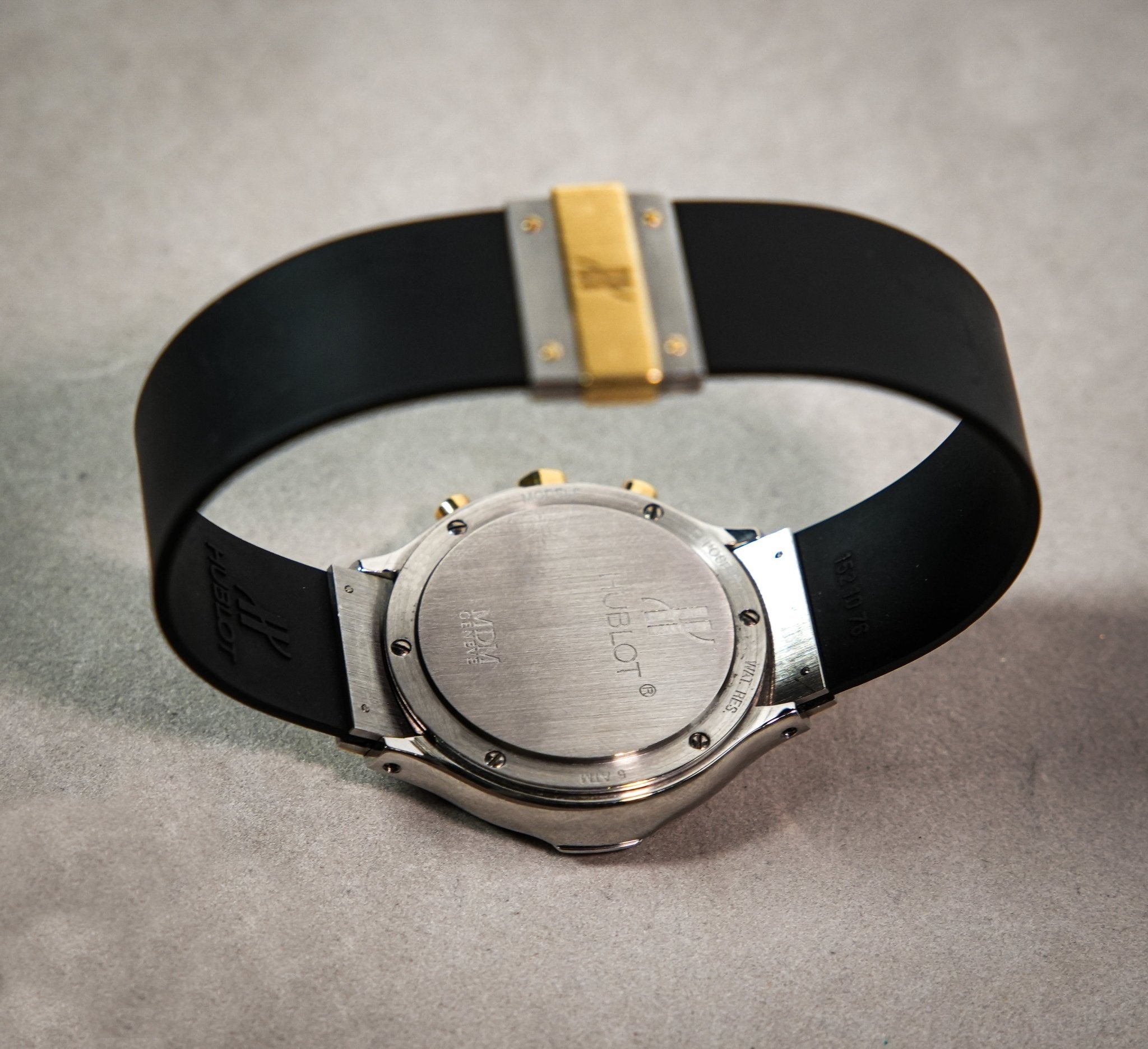 HUBLOT MDM CHRONOGRAPH OR ET ACIER - montre vintage - Contre - Temps Paris