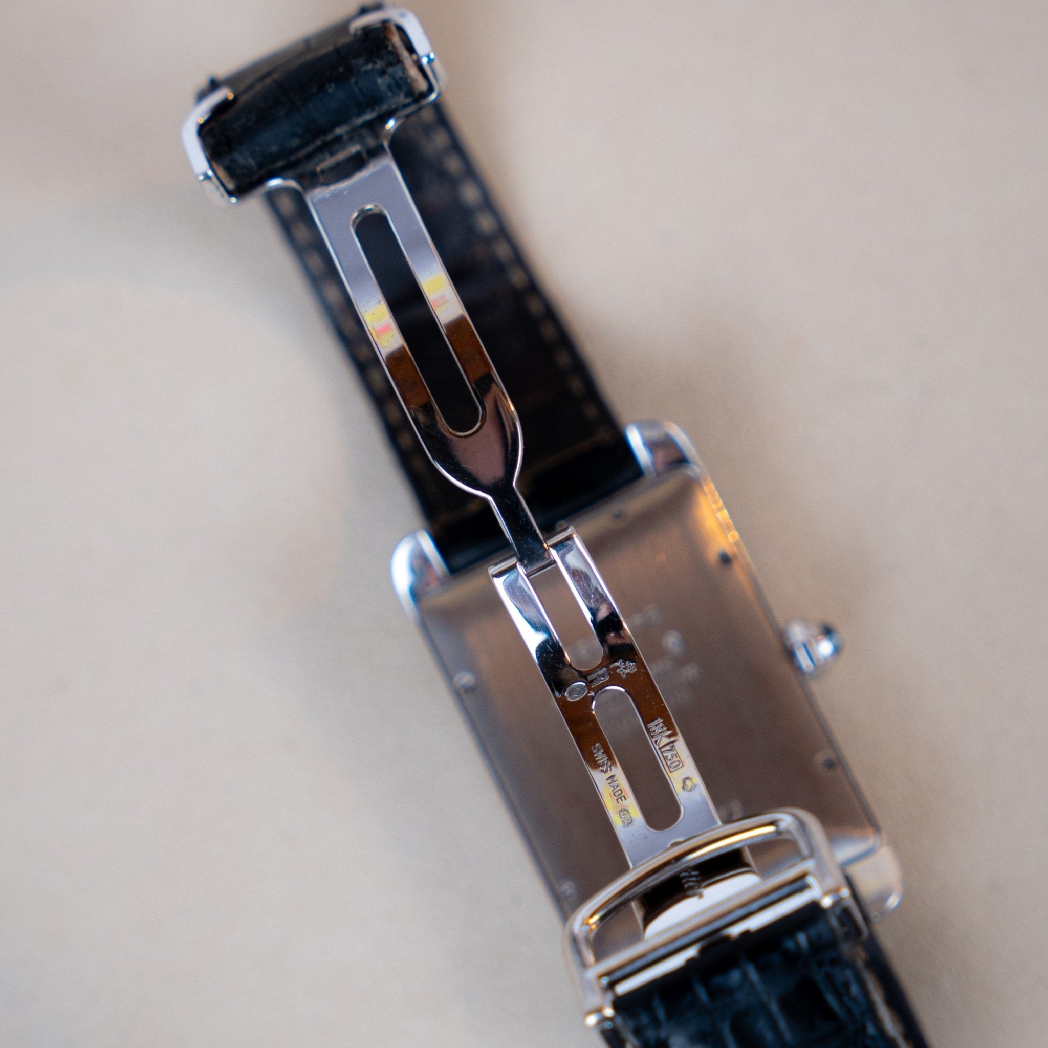 CARTIER TANK AMERICAINE HOMME OR BLANC - montre vintage - Contre - Temps Paris