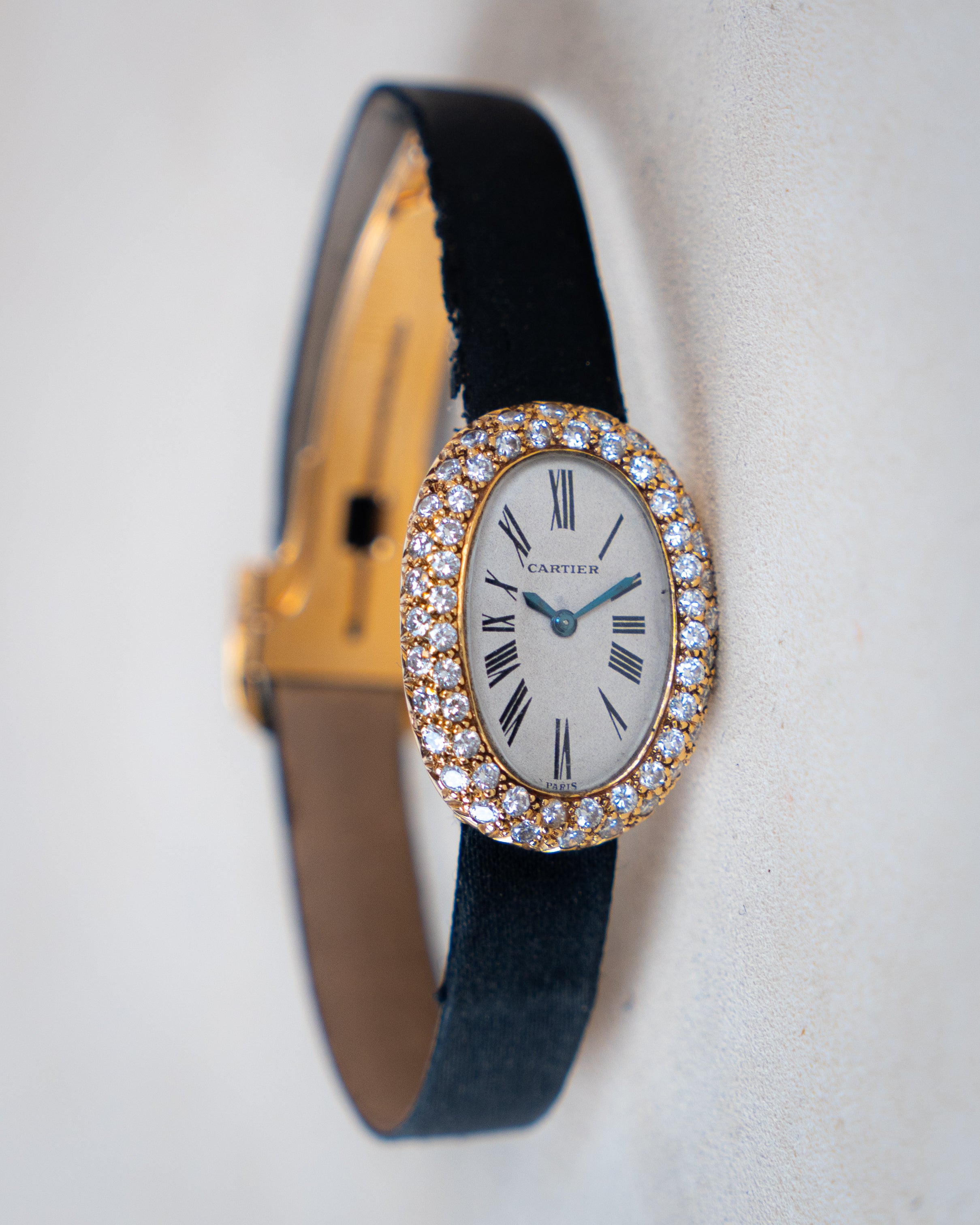 CARTIER SINGLE GODRON GOLD AND DIAMOND BAGNOIRE