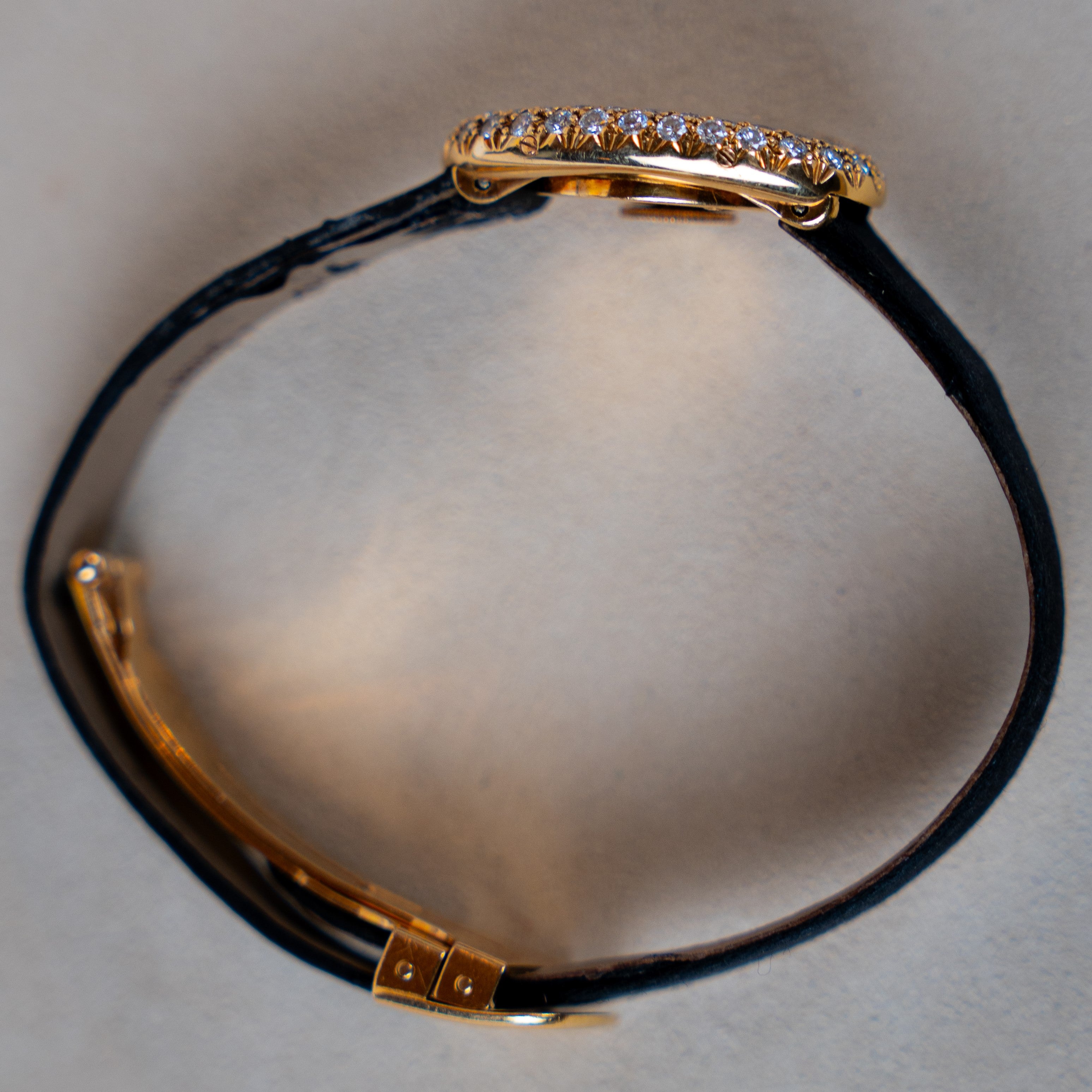 CARTIER SINGLE GODRON GOLD AND DIAMOND BAGNOIRE