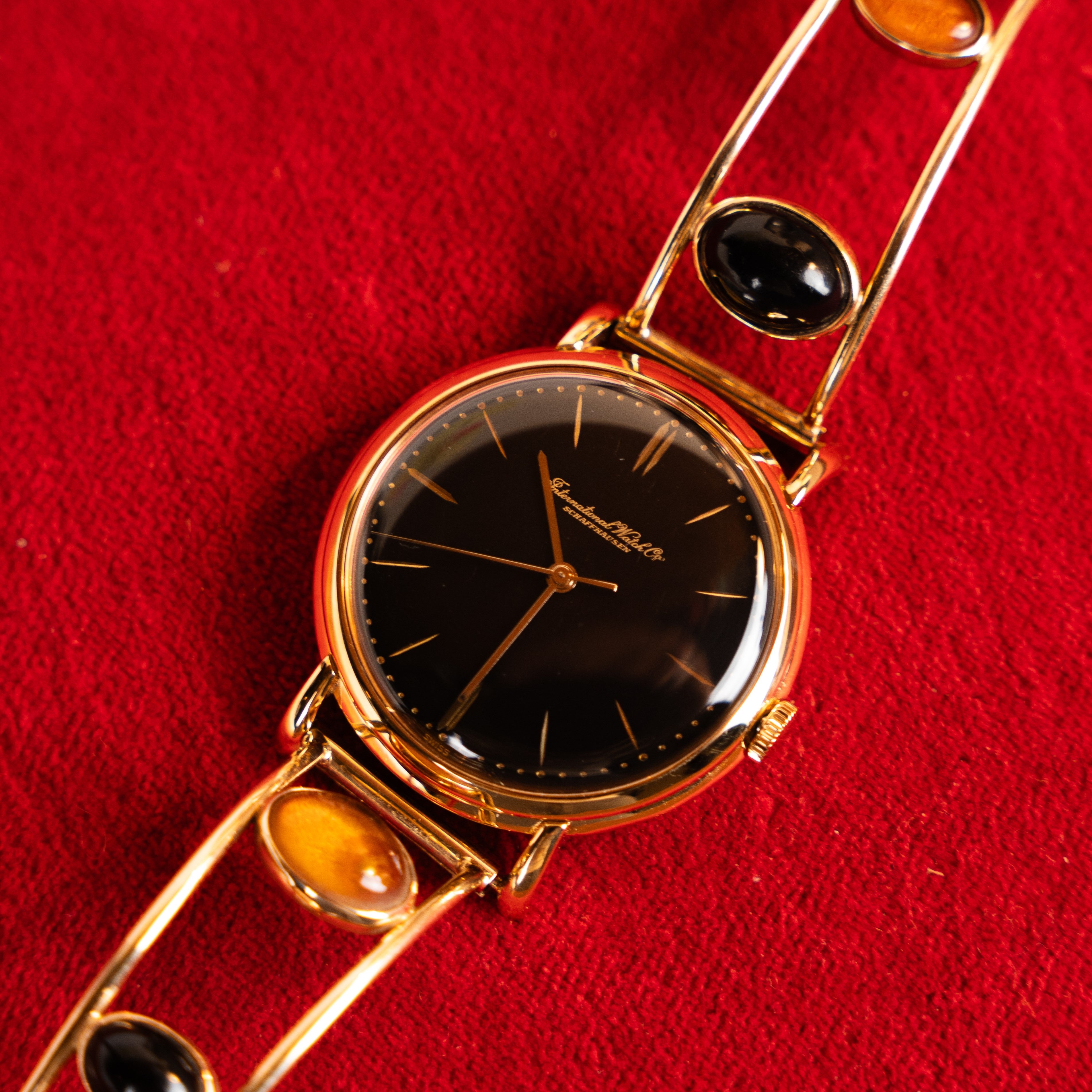 IWC SCHAFFHAUSEN YELLOW GOLD BRACELET