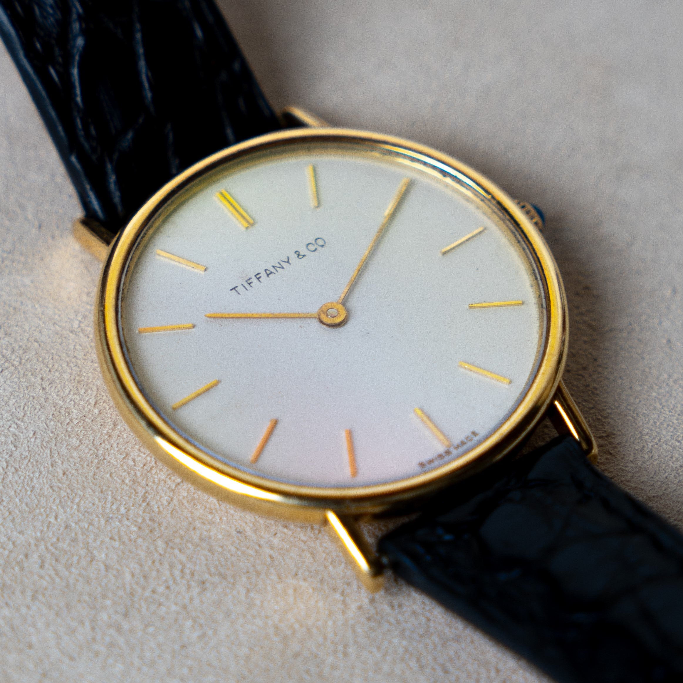 TIFFANY & CO CLASSIC EXTRA THIN GOLD