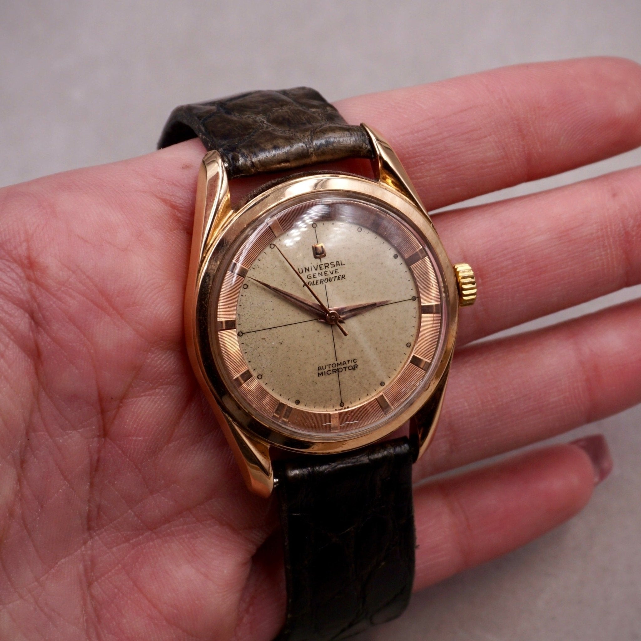 UNIVERSAL GENEVE POLEROUTER OR ROSE - montre vintage - Contre - Temps Paris