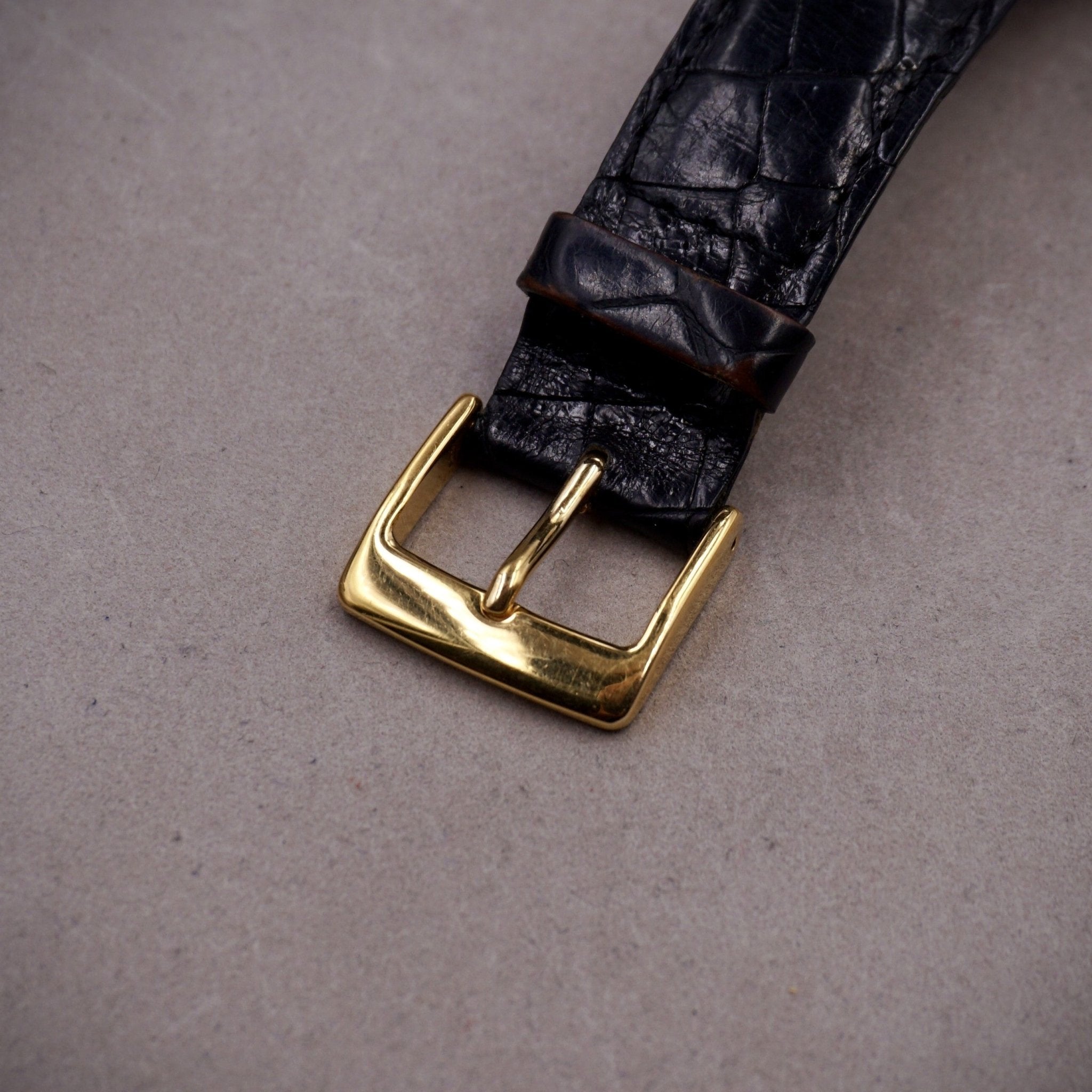 VACHERON CONSTANTIN CLASSIQUE ULTRA PLATE OR - montre vintage - Contre - Temps Paris