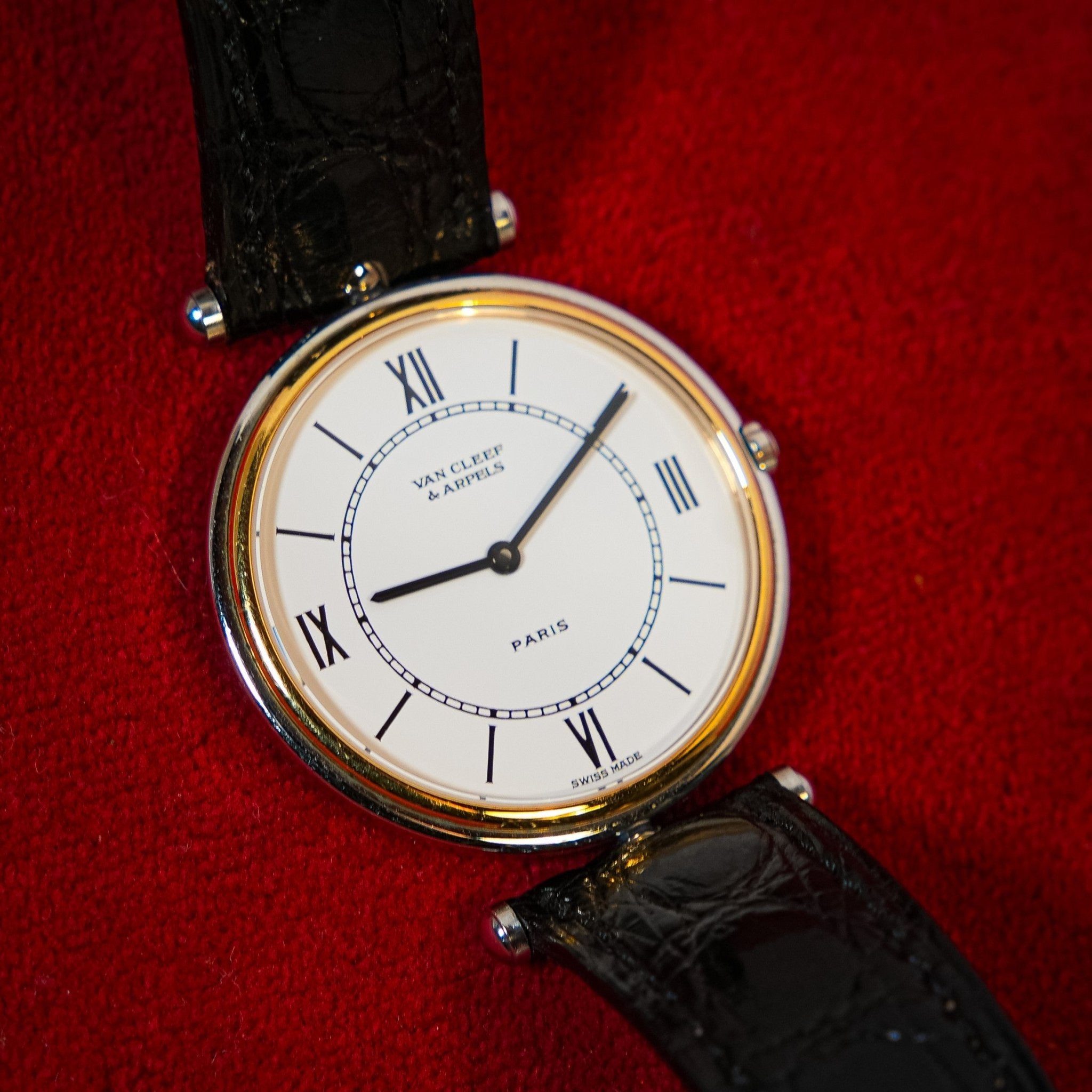 VAN CLEEF & ARPELS LA COLLECTION OR ET ACIER - montre vintage - Contre - Temps Paris