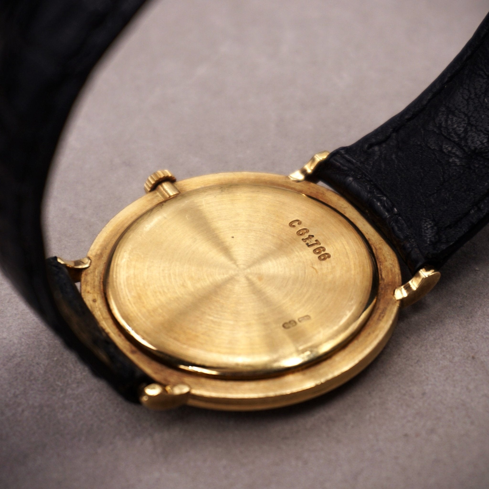 AUDEMARS PIGUET ULTRA PLATE OR - montre vintage - Contre - Temps Paris