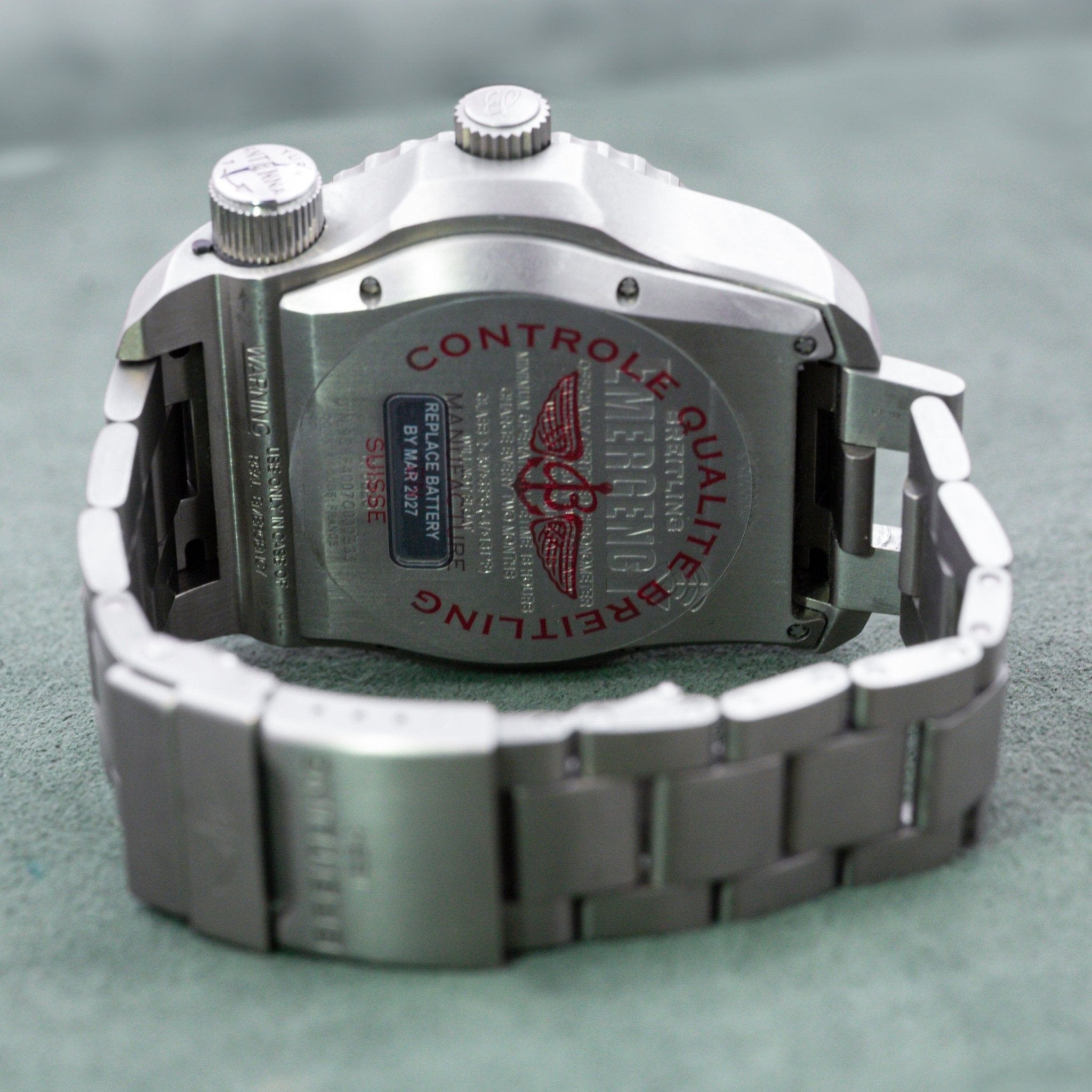 BREITLING EMERGENCY TITANE - montre vintage - Contre - Temps Paris
