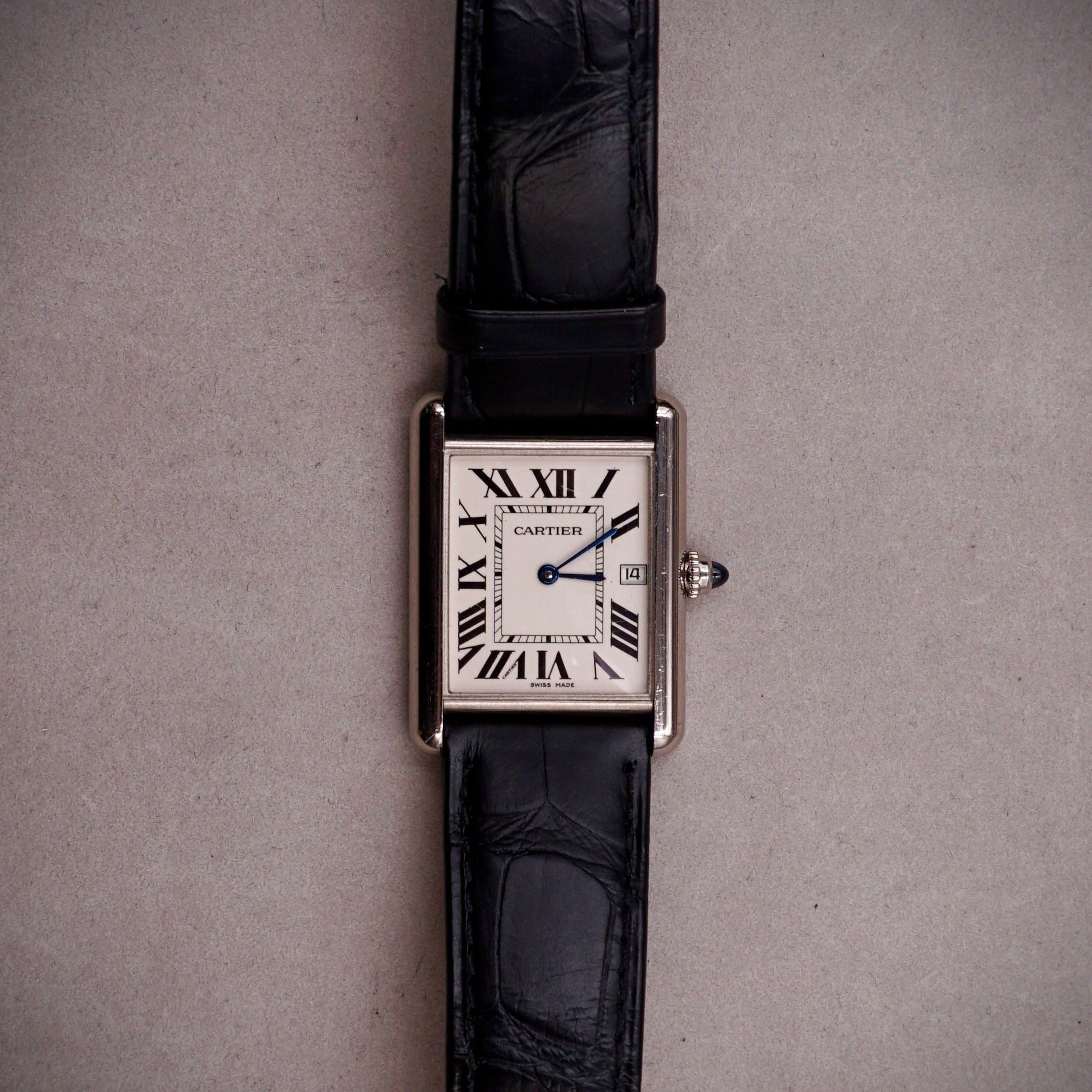 CARTIER TANK "LOUIS CARTIER" OR BLANC