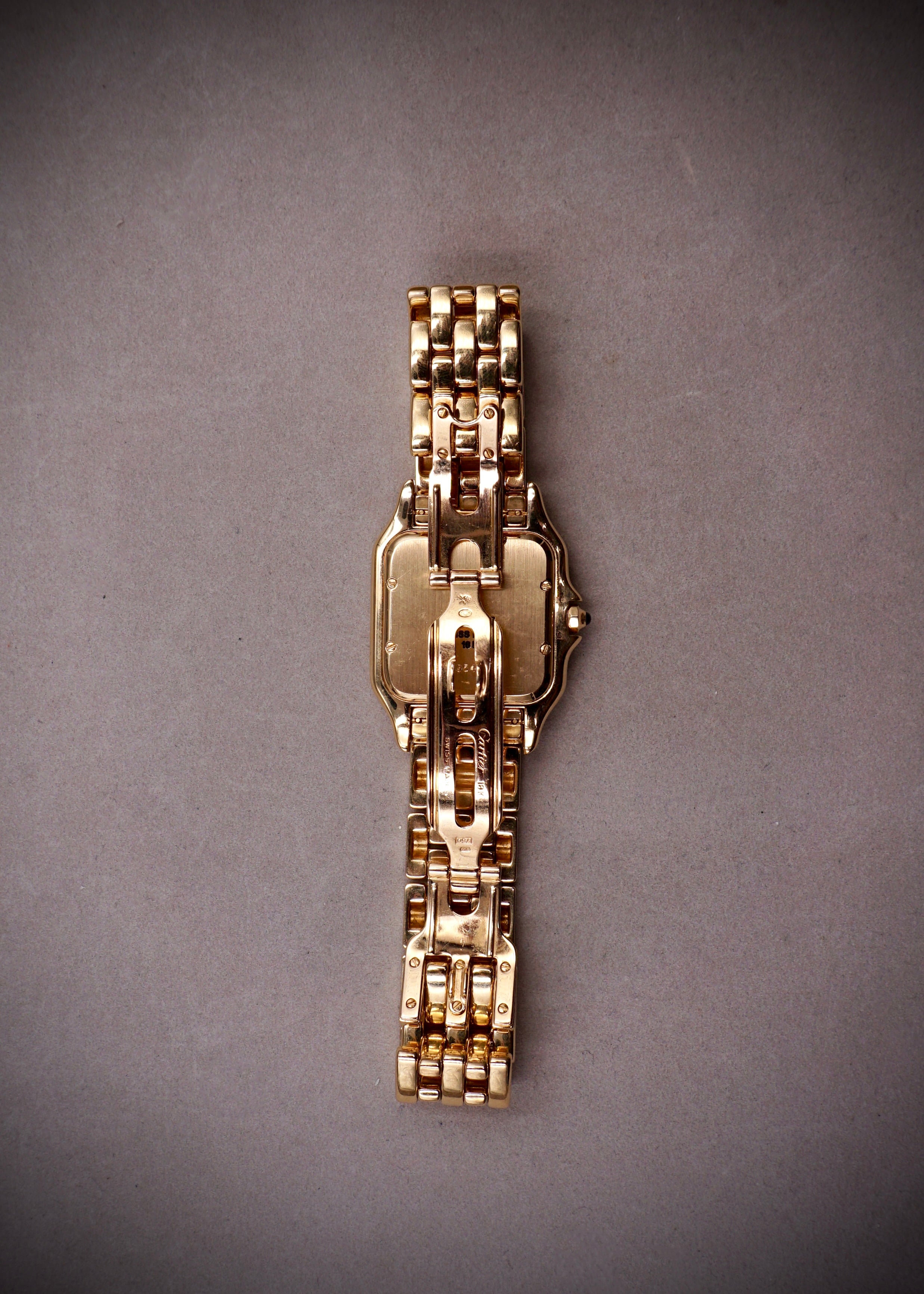 CARTIER PANTHERE MEDIUM GOLD