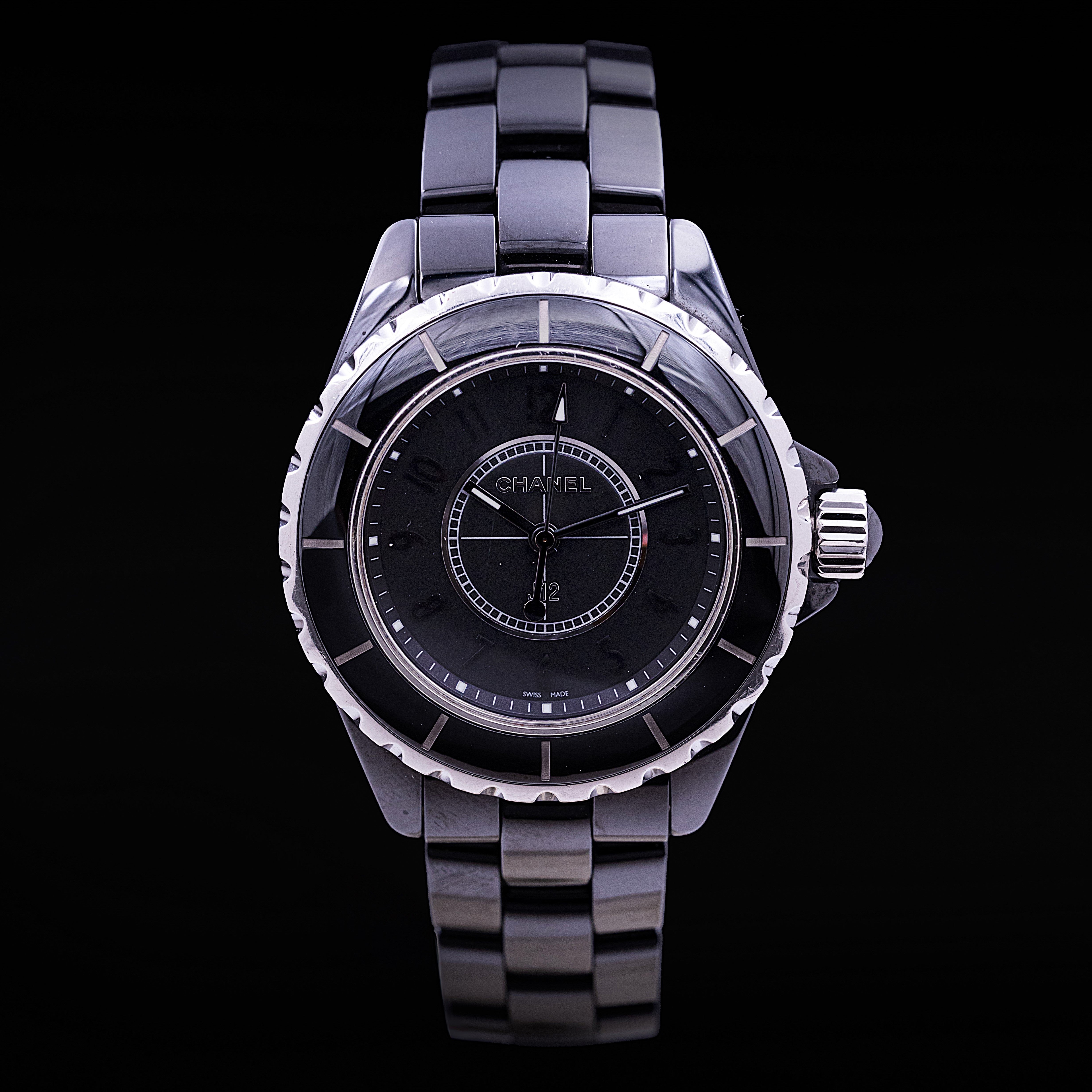 Montre Chanel J12 Intense Black céramique noire 33 mm cadran noir mat Ref. H3828