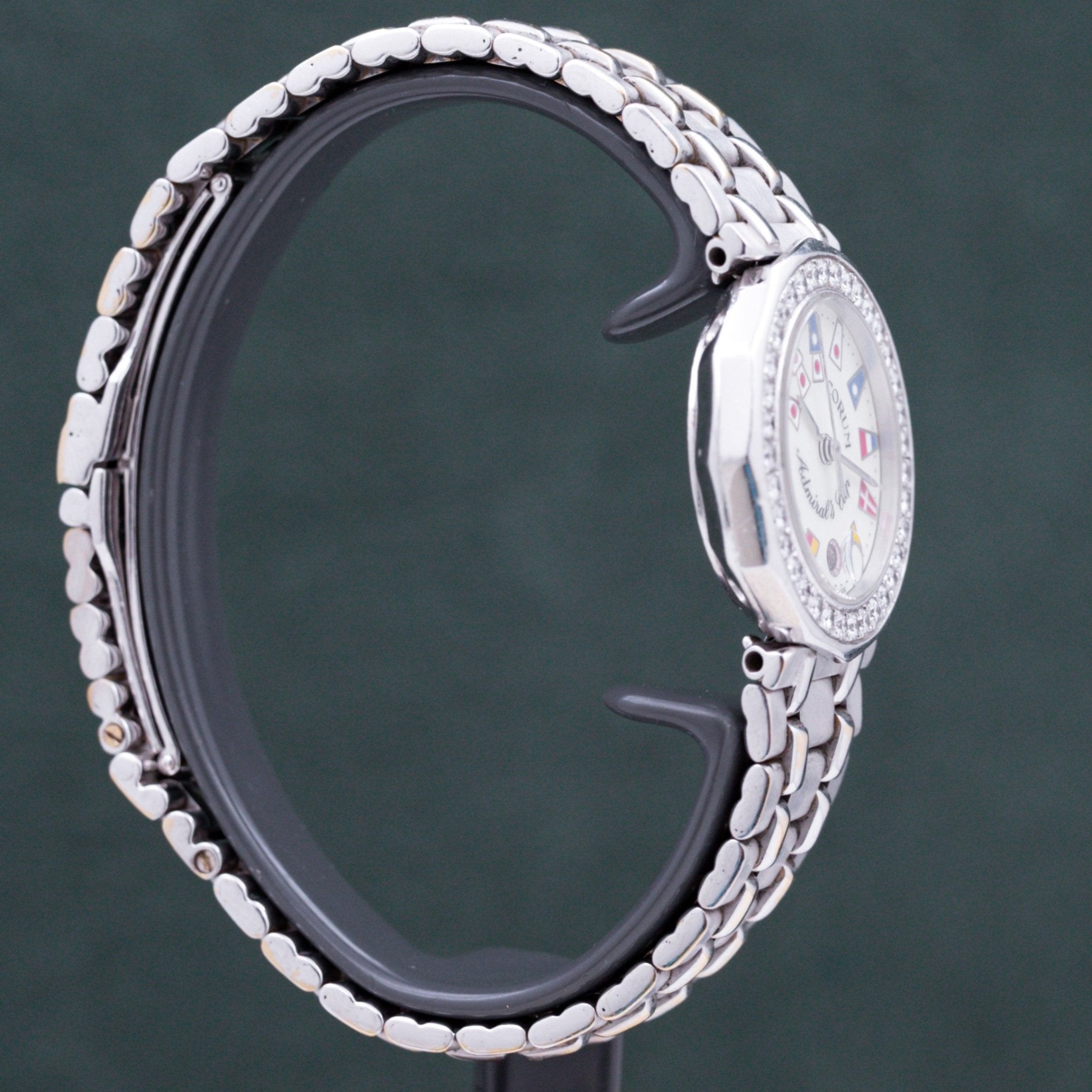 CORUM ADMIRAL'S CUP LADY OR BLANC & DIAMANTS - montre vintage - Contre - Temps Paris