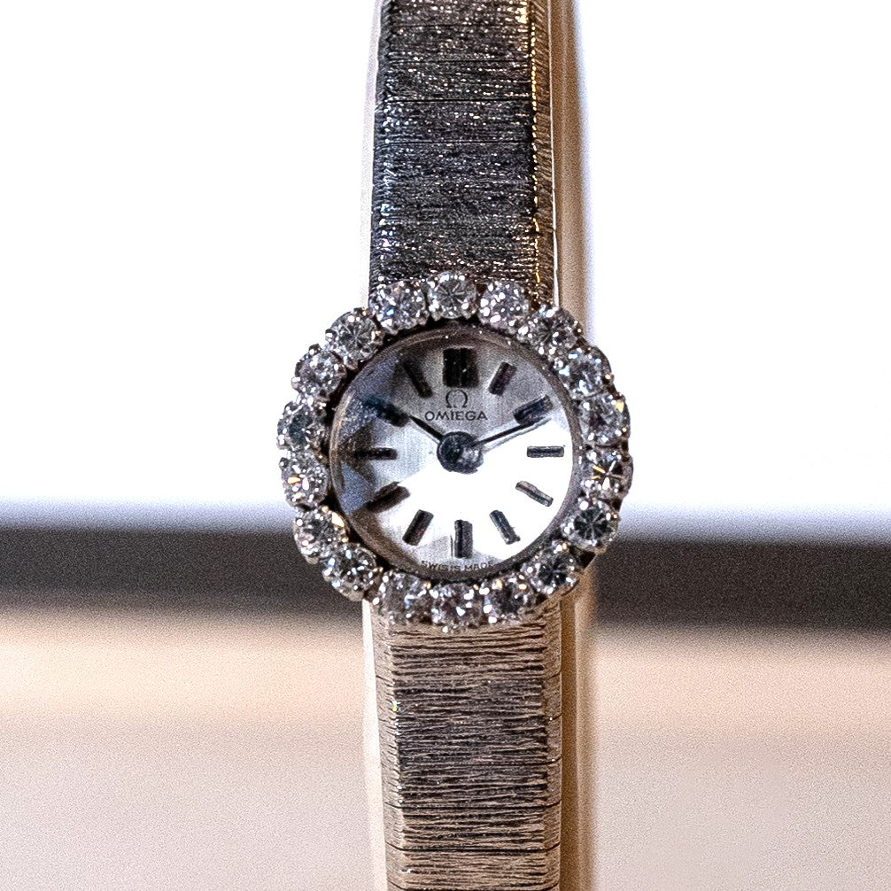 OMEGA LADY ROUND WHITE GOLD AND DIAMONDS