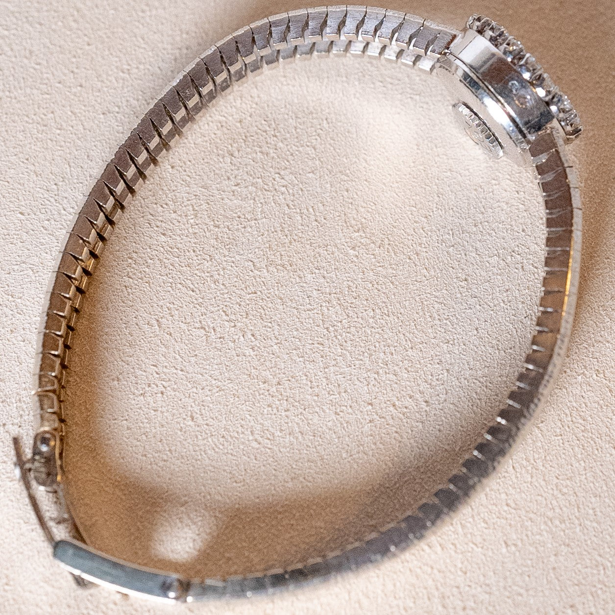 OMEGA LADY RONDE OR BLANC ET DIAMANTS