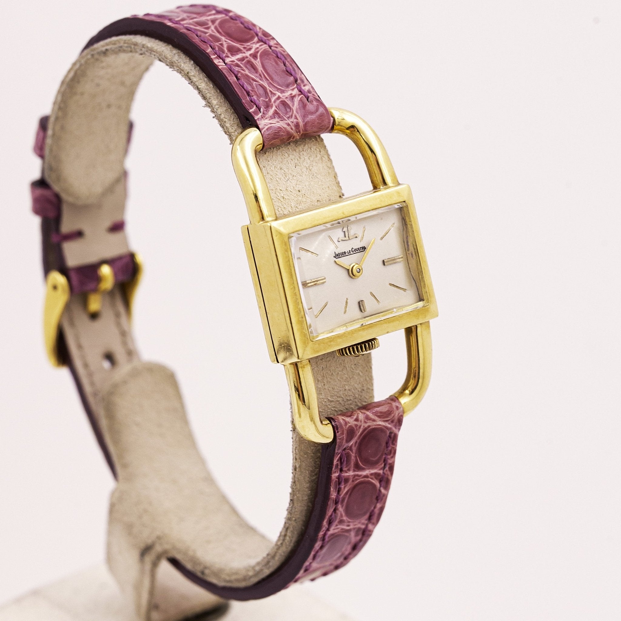 JJaeger-LeCoultre Étrier 18-carat yellow gold watch silver dial leather strap 1960s