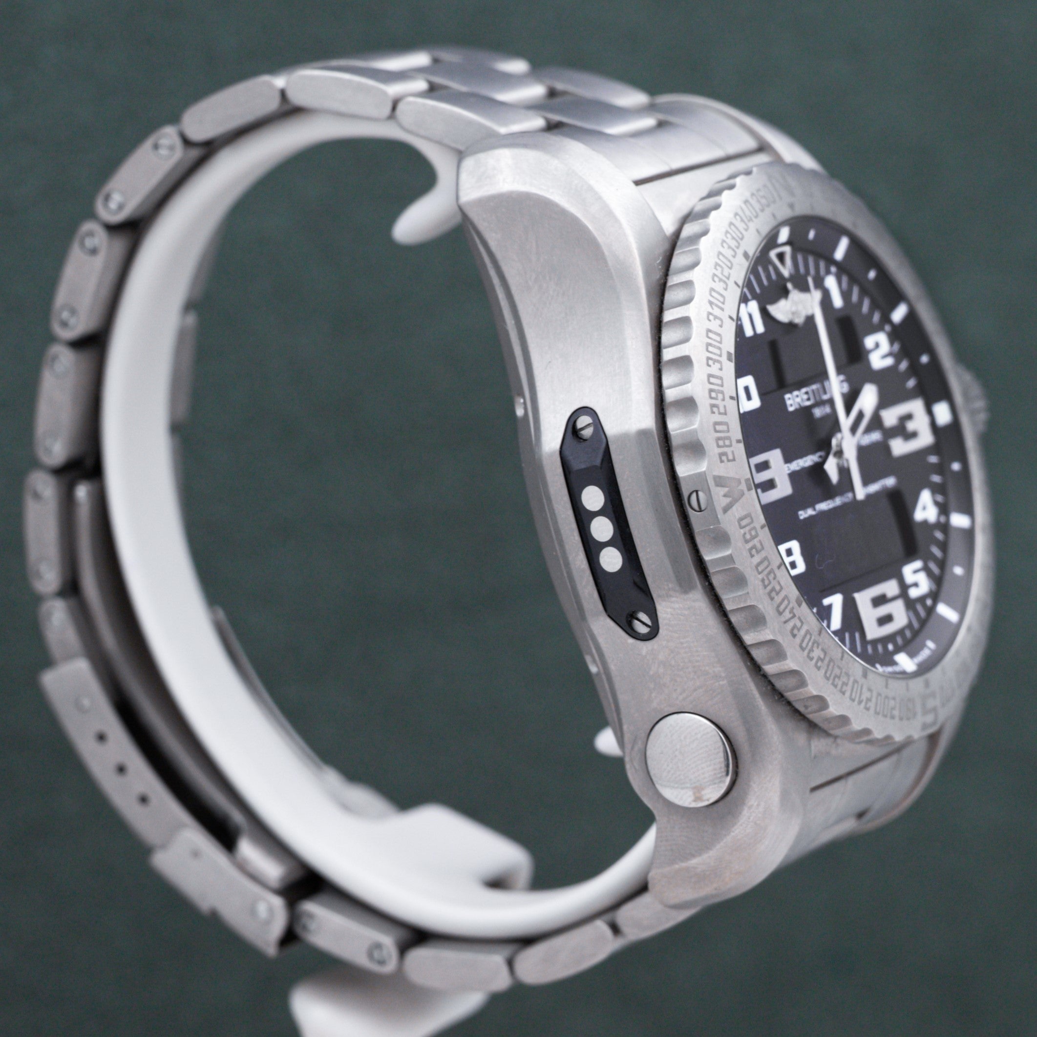 BREITLING EMERGENCY TITANE