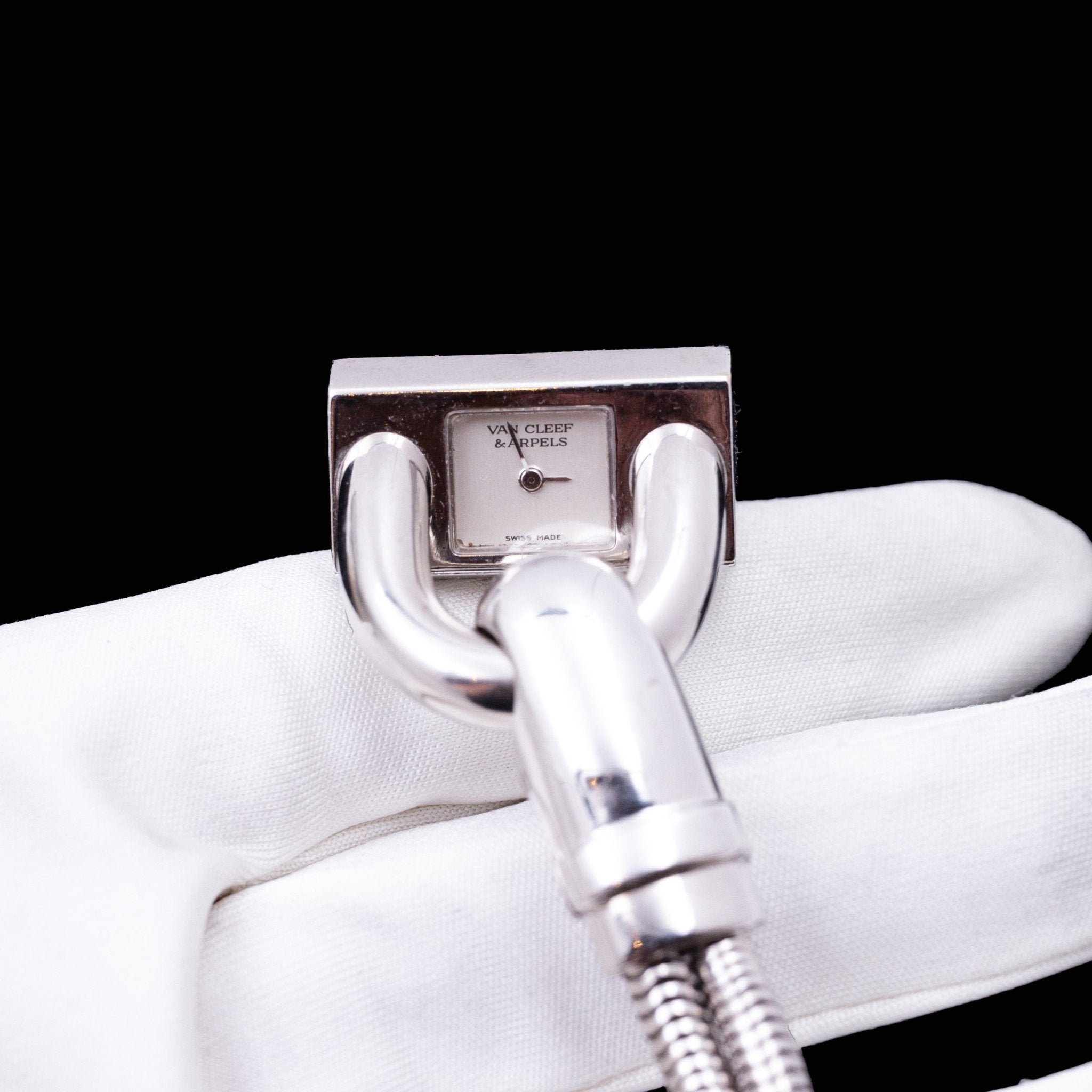 VAN CLEEF & ARPELS CADENAS VINTAGE II OR BLANC - montre vintage - Contre - Temps Paris