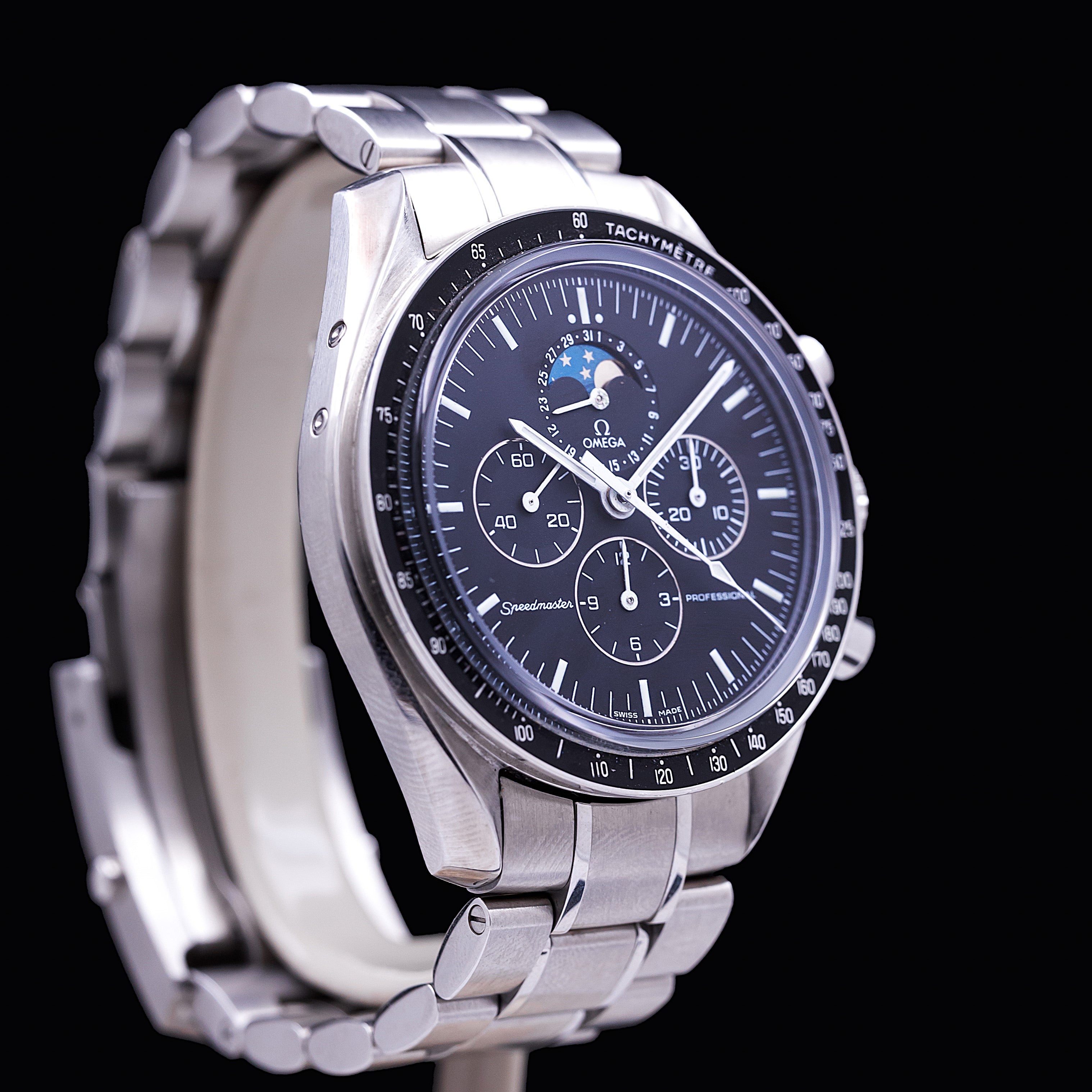 OMEGA SPEEDMASTER MOONWATCH PROFESSIONAL MOON PHASE