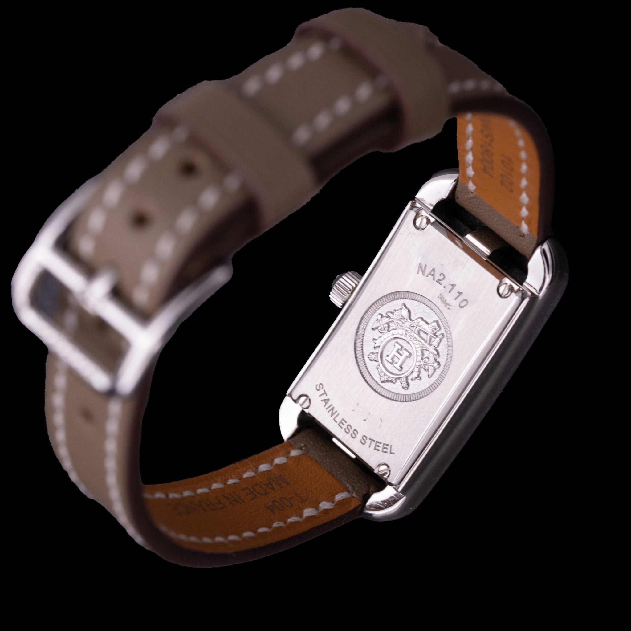 Hermès Nantucket Ref. NA2.110, neuve 2026 - montre vintage - Contre - Temps Paris
