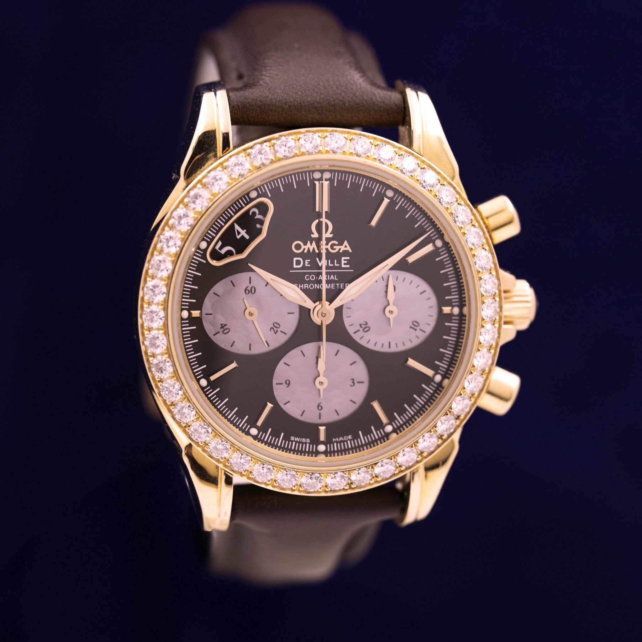 OMEGA DE VILLE CHRONOGRAPHE OR ROSE ET DIAMANTS - montre vintage - Contre - Temps Paris