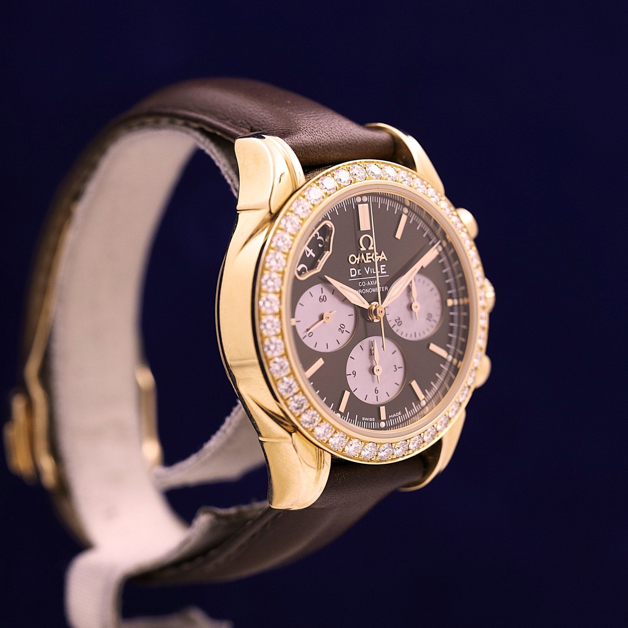 OMEGA DE VILLE CHRONOGRAPHE OR ROSE ET DIAMANTS - montre vintage - Contre - Temps Paris