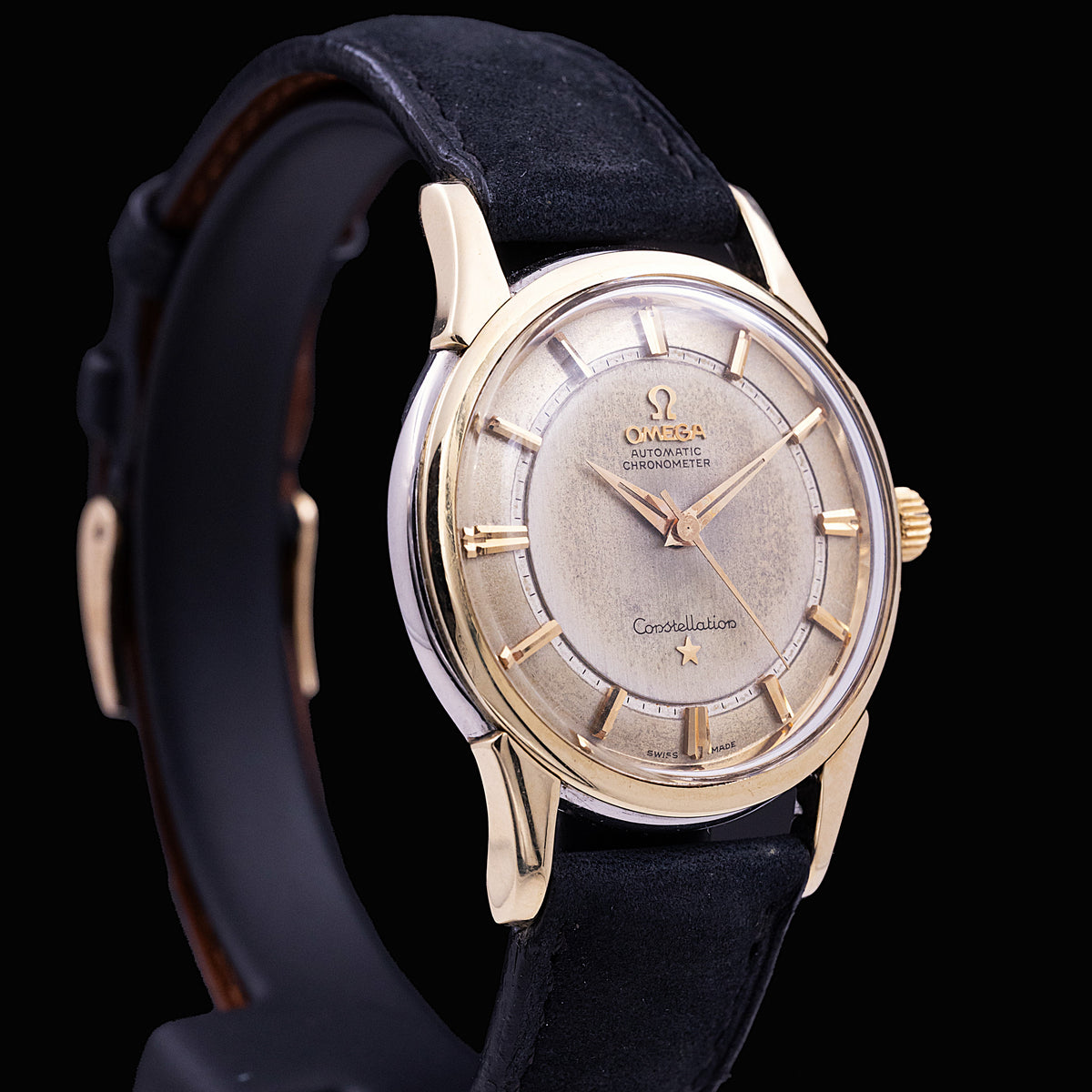 Omega Constellation gold-capped Ref. 14900, self-winding, champagne dial on two levels with applied gold baton markers