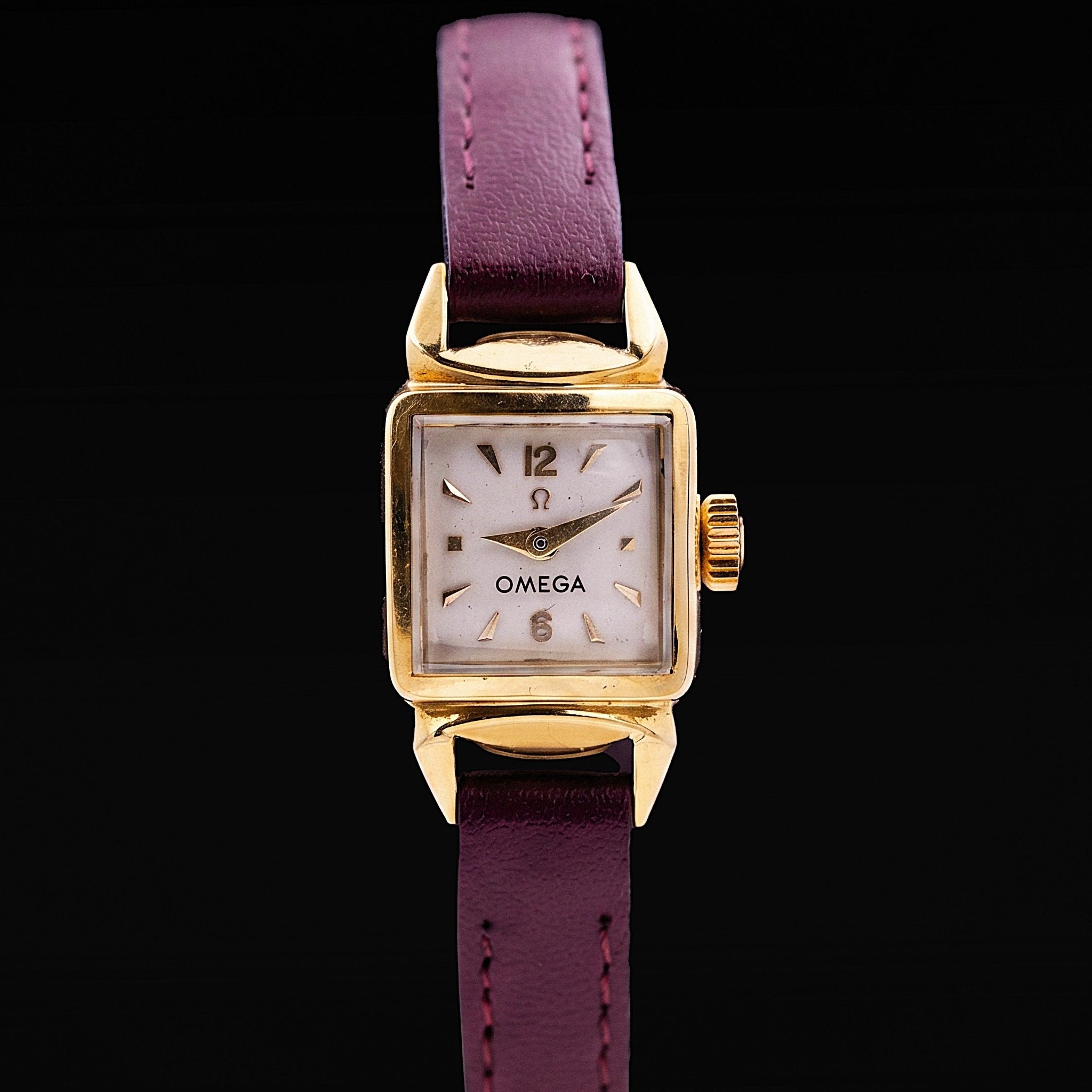 Omega Lady vintage carrée Or Jaune, fin des années 50 - montre vintage - Contre-Temps Paris