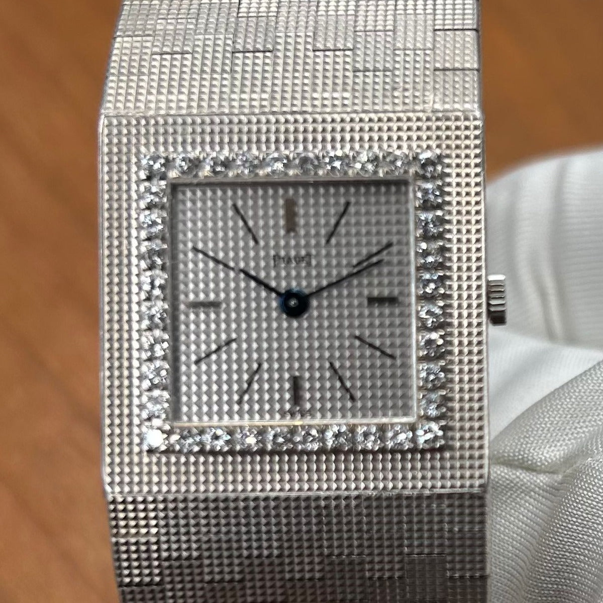 PIAGET MANCHETTE OR BLANC SERTIE DIAMANTS