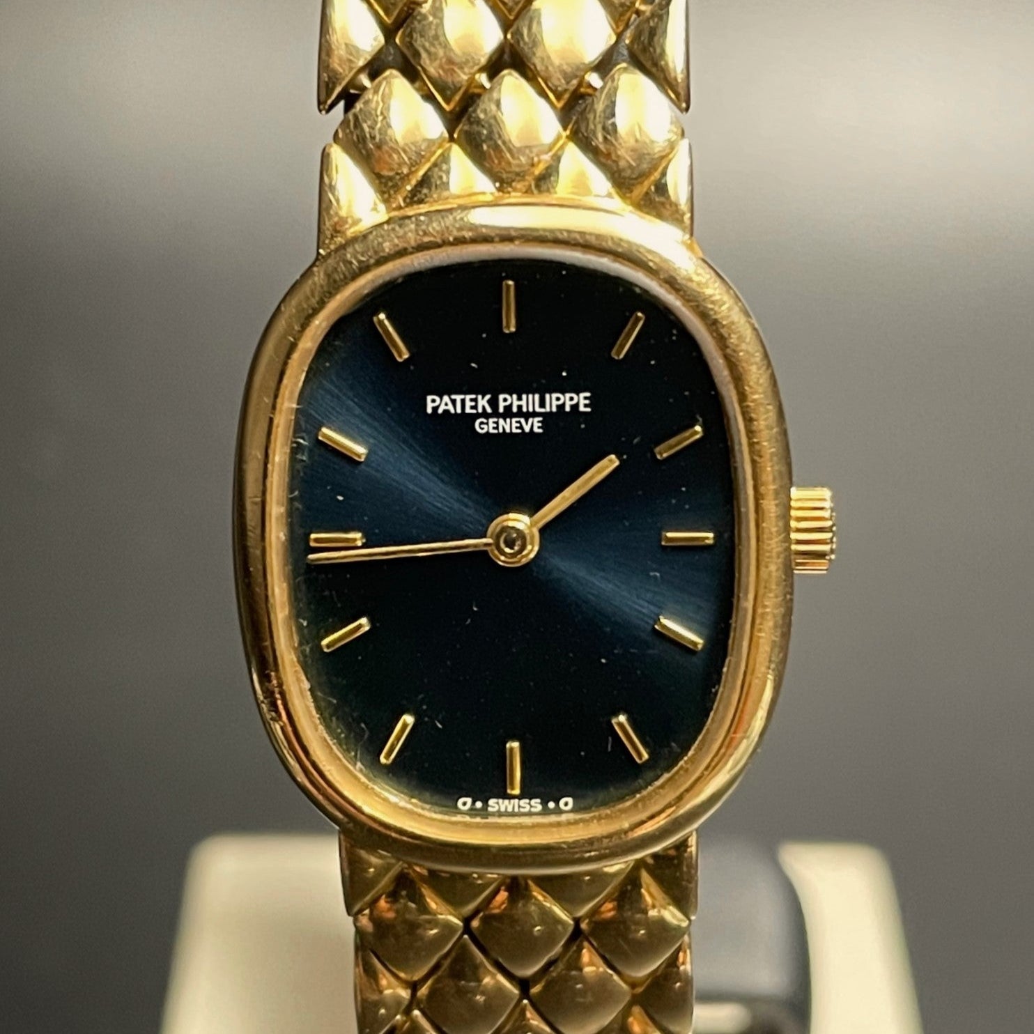 PATEK PHILIPPE ELLIPSE MINI LADY YELLOW GOLD