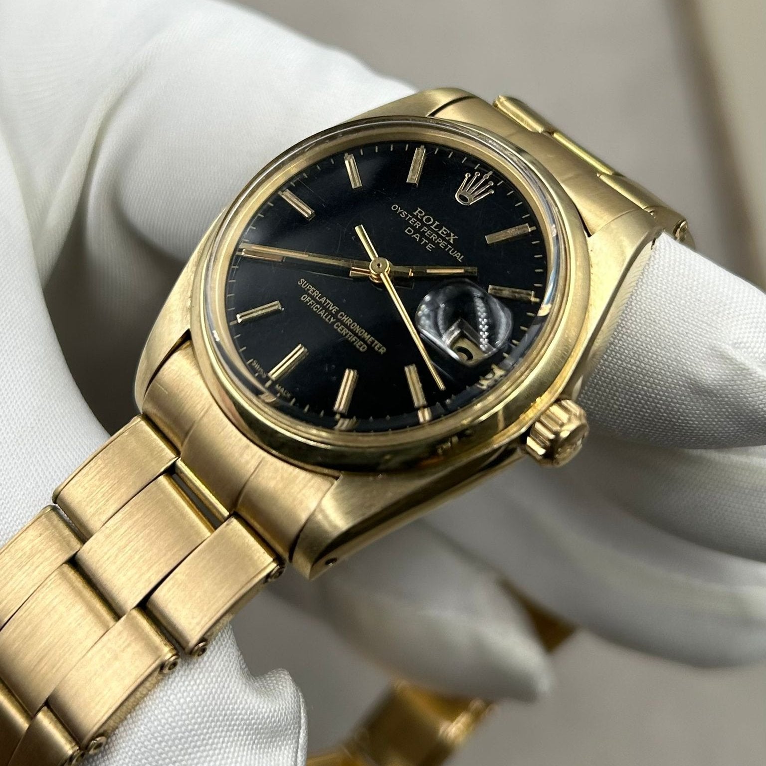 ROLEX OYSTER DATE OR JAUNE